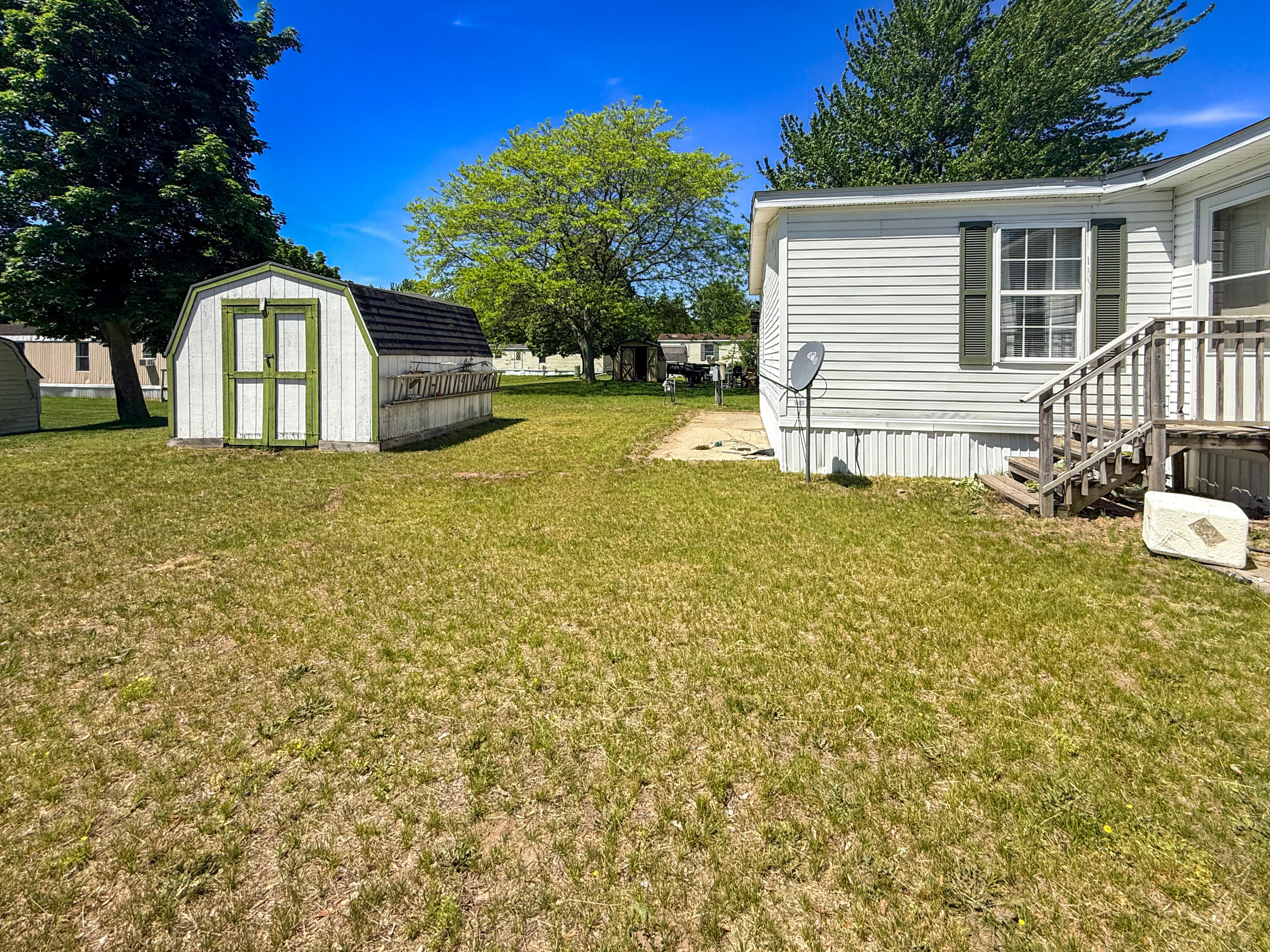 121 Elm Court Muskegon MI 49445