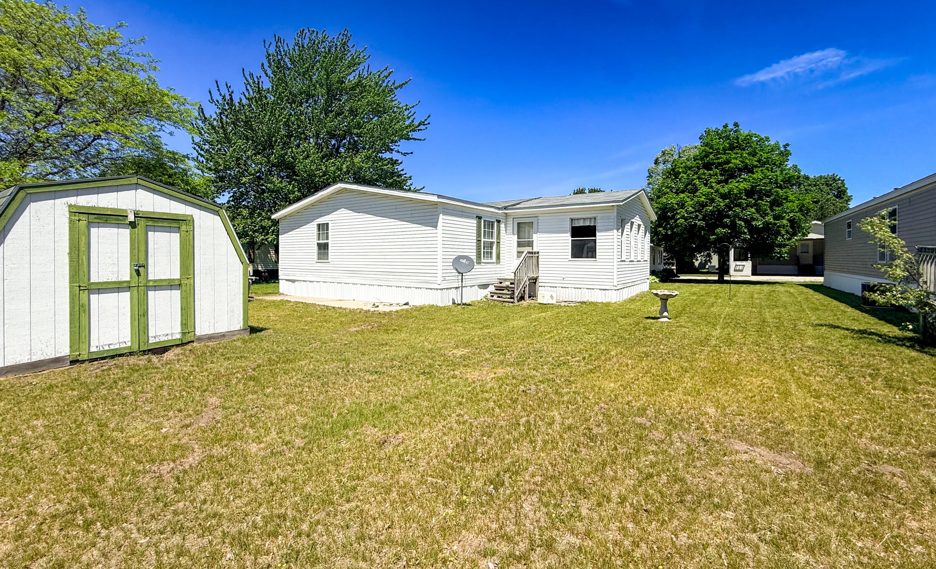 121 Elm Court Muskegon MI 49445