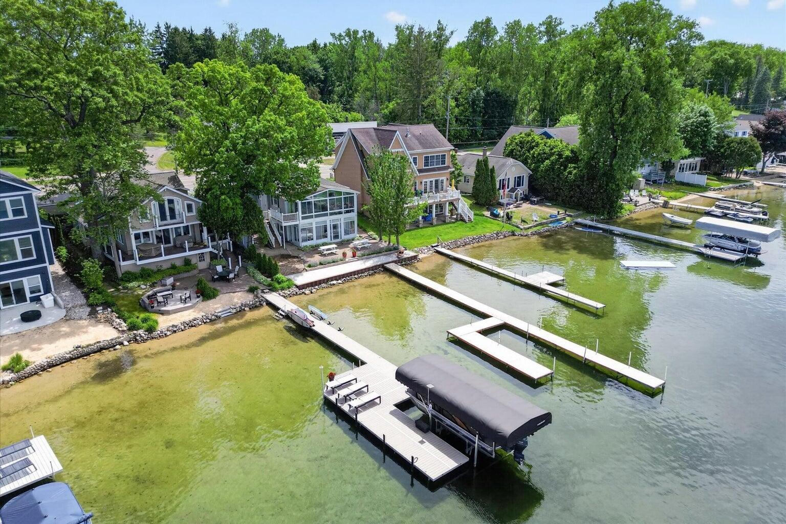 7235 Belding Road Rockford MI 49341