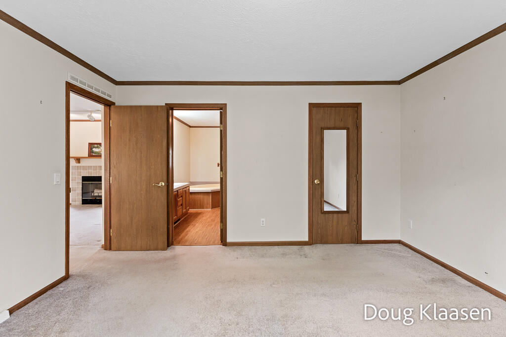 15707 New Holland Street Holland MI 49424