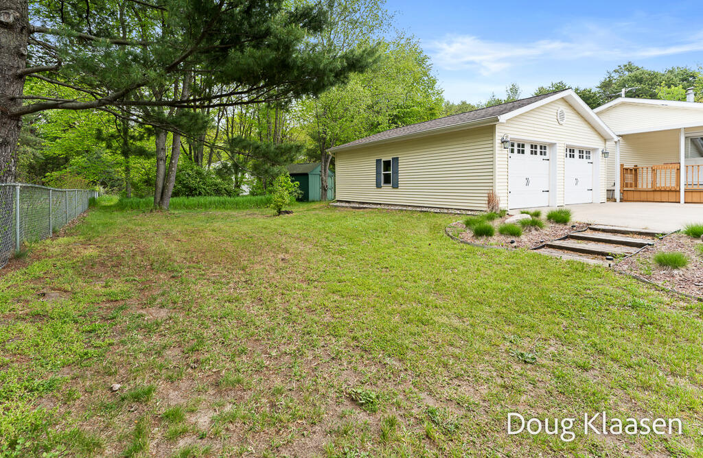 15707 New Holland Street Holland MI 49424