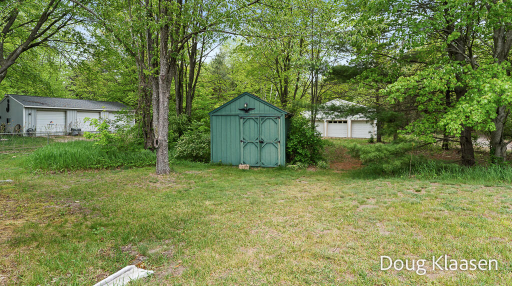 15707 New Holland Street Holland MI 49424