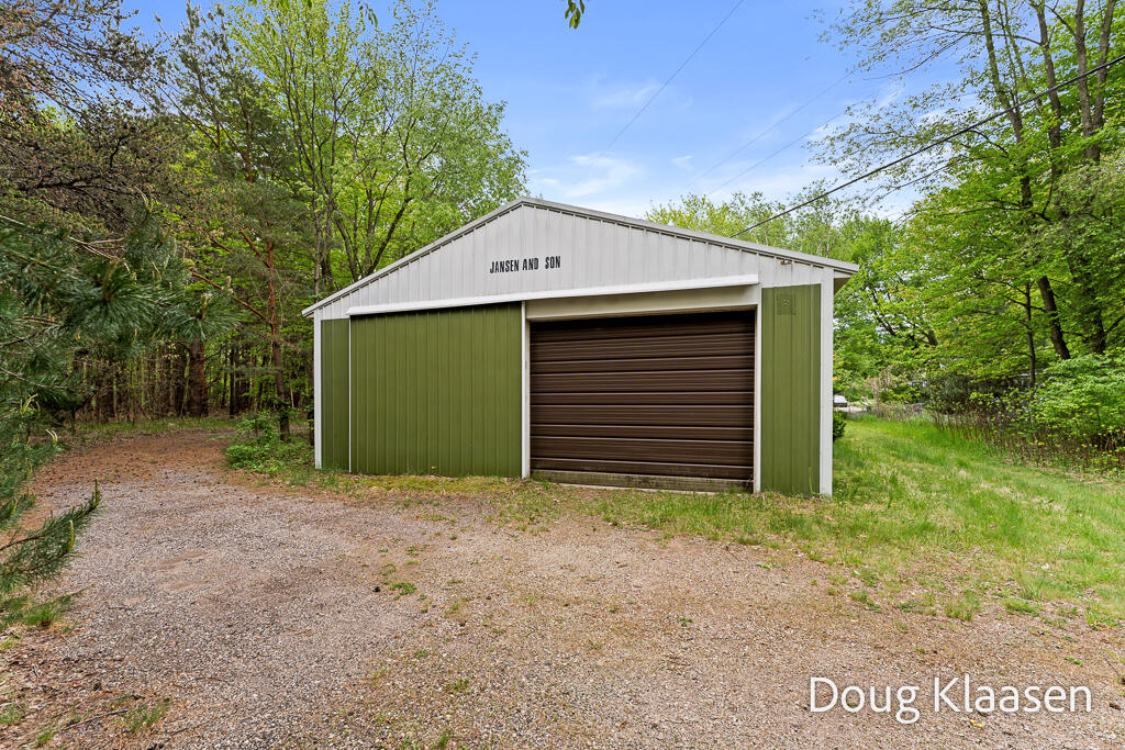 15707 New Holland Street Holland MI 49424