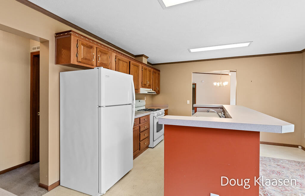 15707 New Holland Street Holland MI 49424