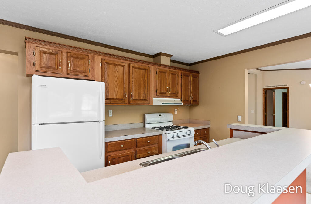 15707 New Holland Street Holland MI 49424