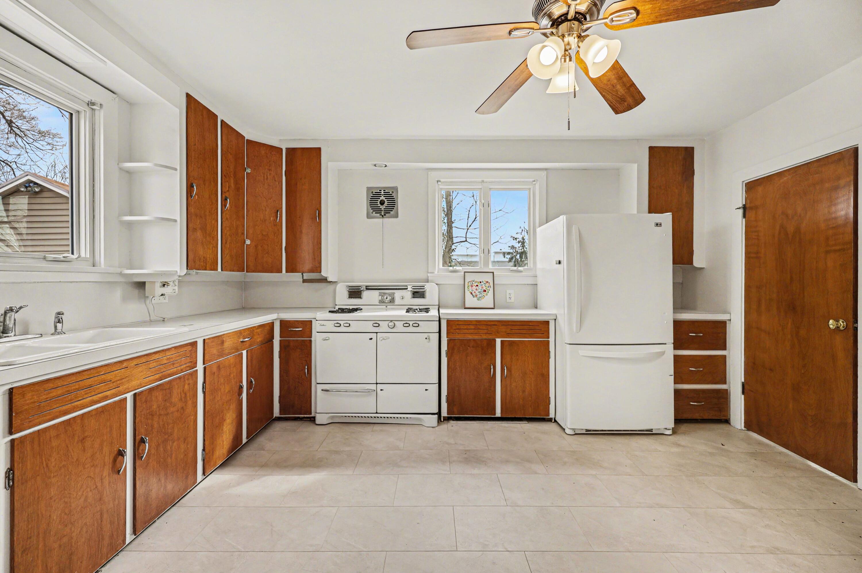 2222 Hoyle Avenue NW Grand Rapids MI 49544