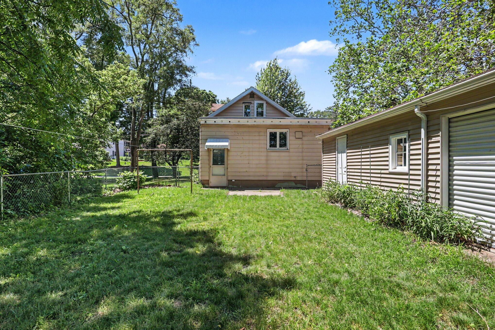 2222 Hoyle Avenue NW Grand Rapids MI 49544