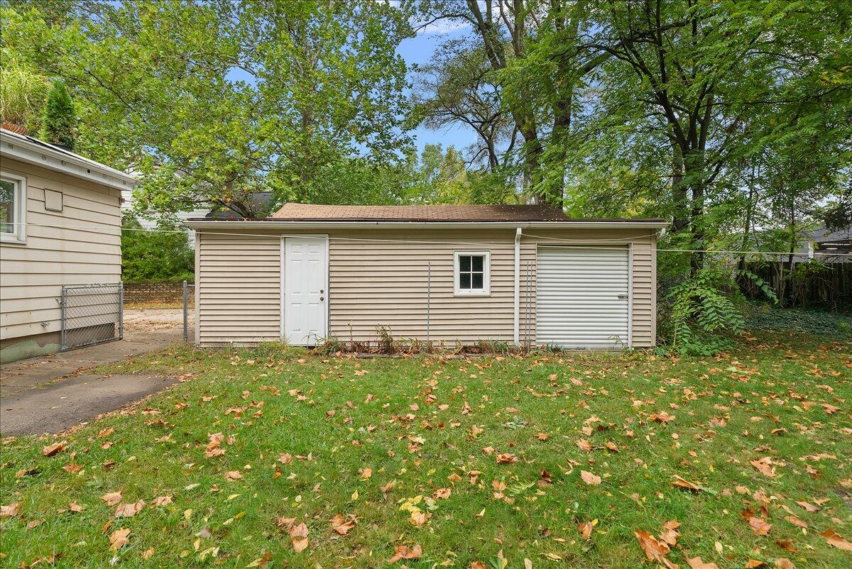 2222 Hoyle Avenue NW Grand Rapids MI 49544