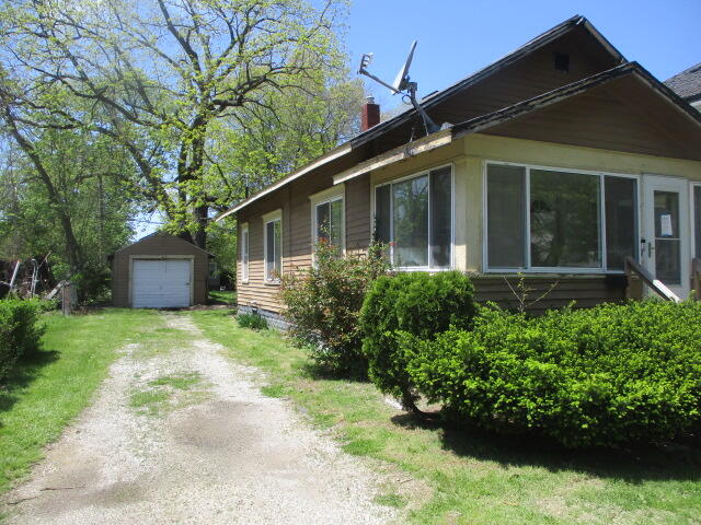 1010 Lavette Avenue Benton Harbor MI 49022