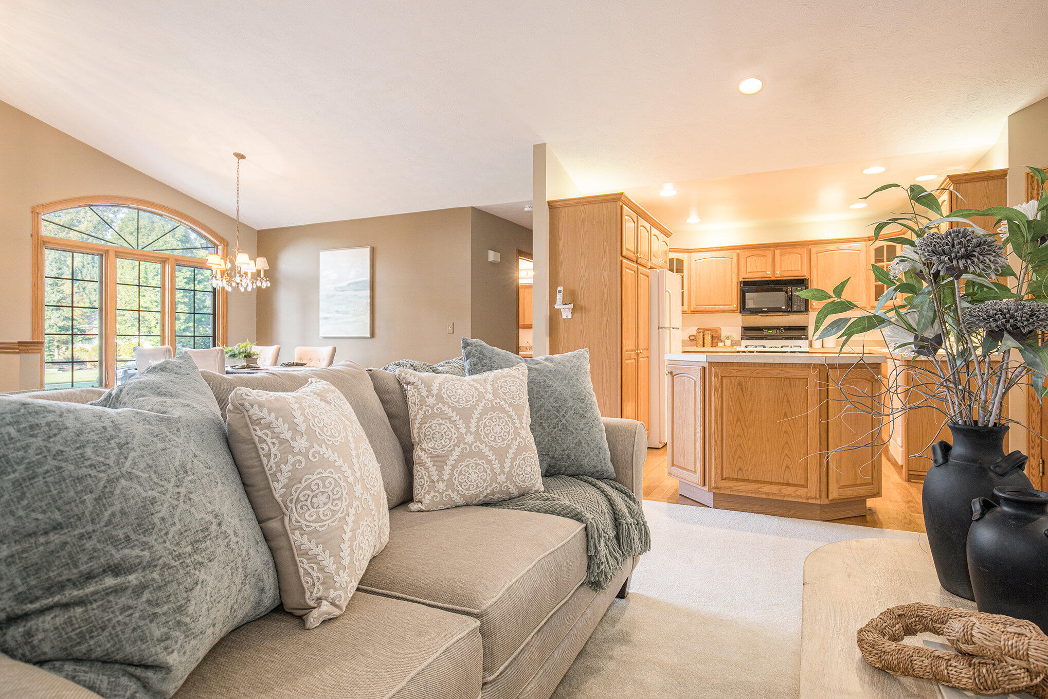 2343 Westwinde Drive NW Grand Rapids MI 49504