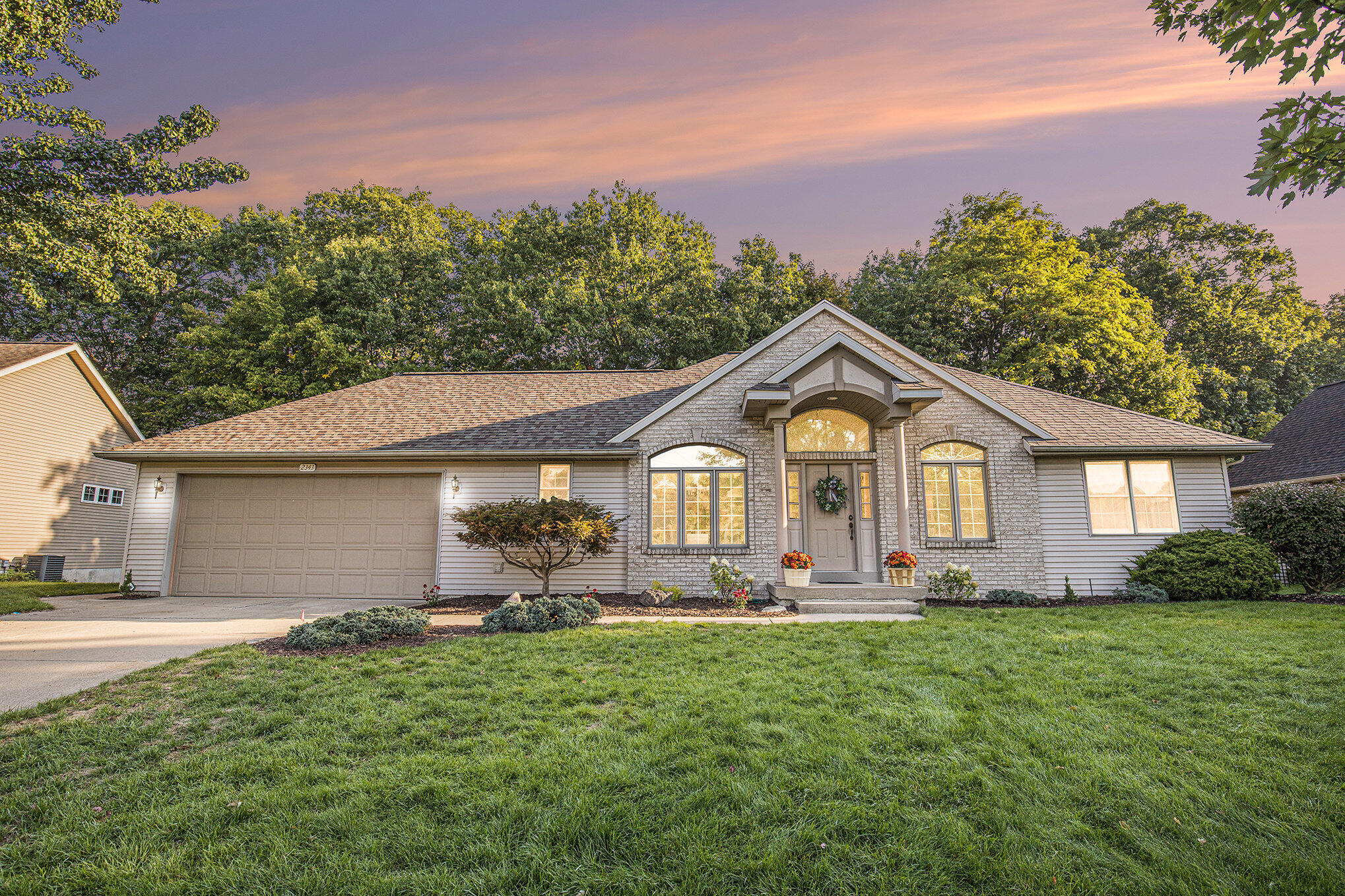 2343 Westwinde Drive NW Grand Rapids MI 49504