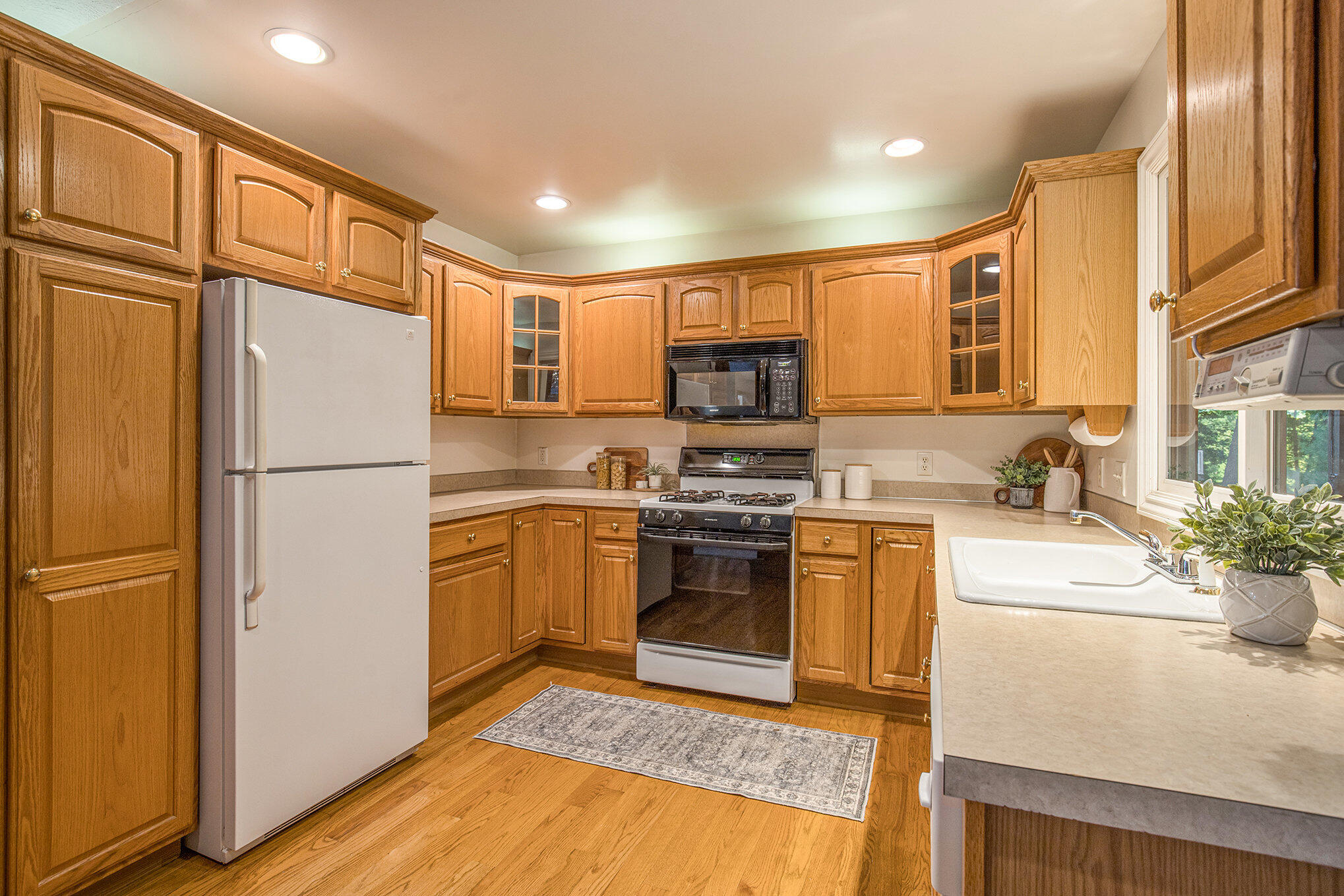 2343 Westwinde Drive NW Grand Rapids MI 49504