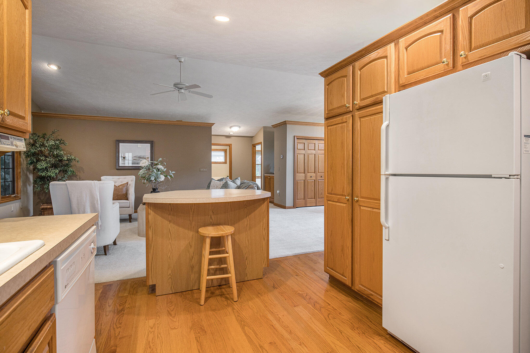 2343 Westwinde Drive NW Grand Rapids MI 49504