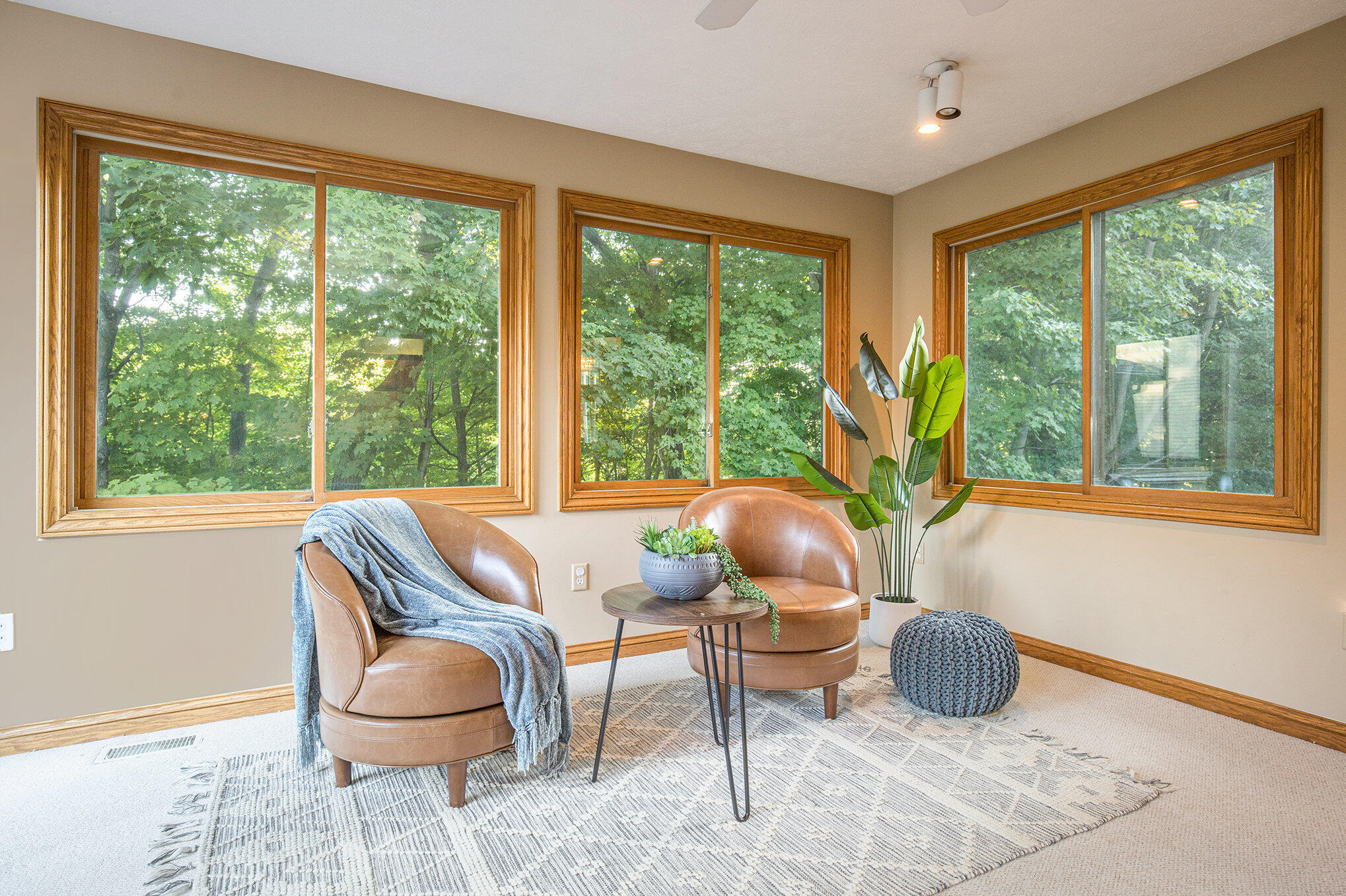 2343 Westwinde Drive NW Grand Rapids MI 49504