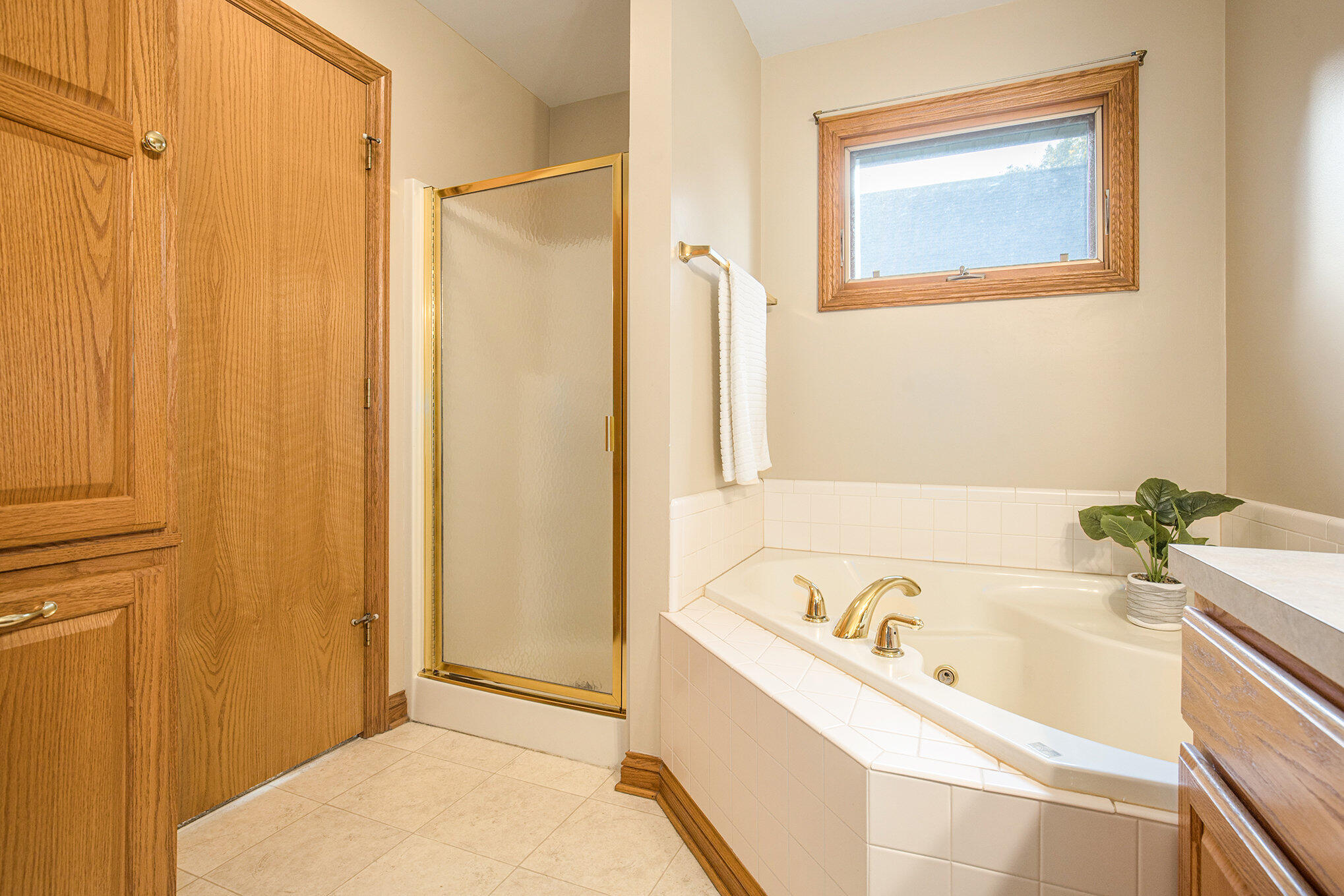 2343 Westwinde Drive NW Grand Rapids MI 49504