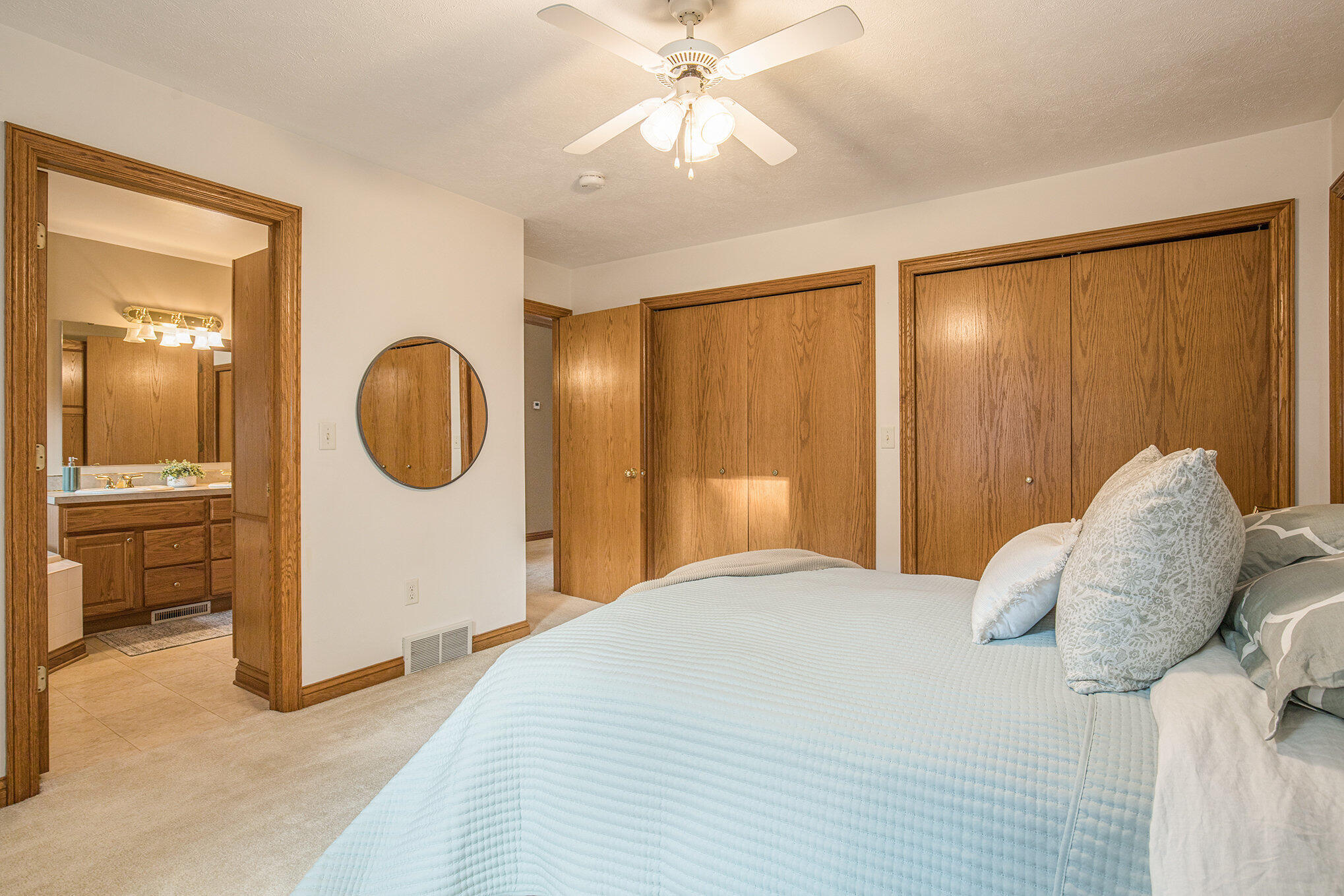 2343 Westwinde Drive NW Grand Rapids MI 49504