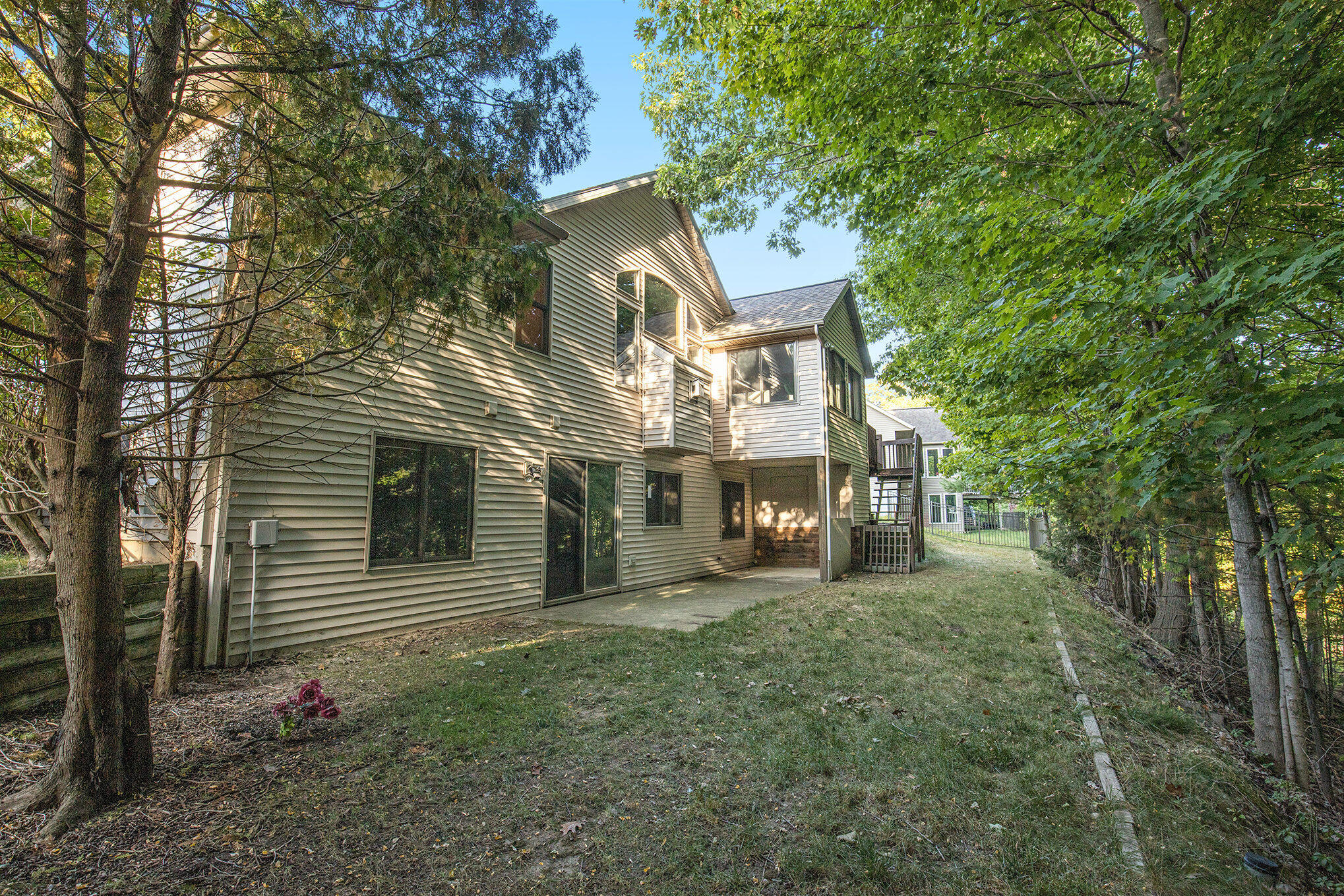 2343 Westwinde Drive NW Grand Rapids MI 49504