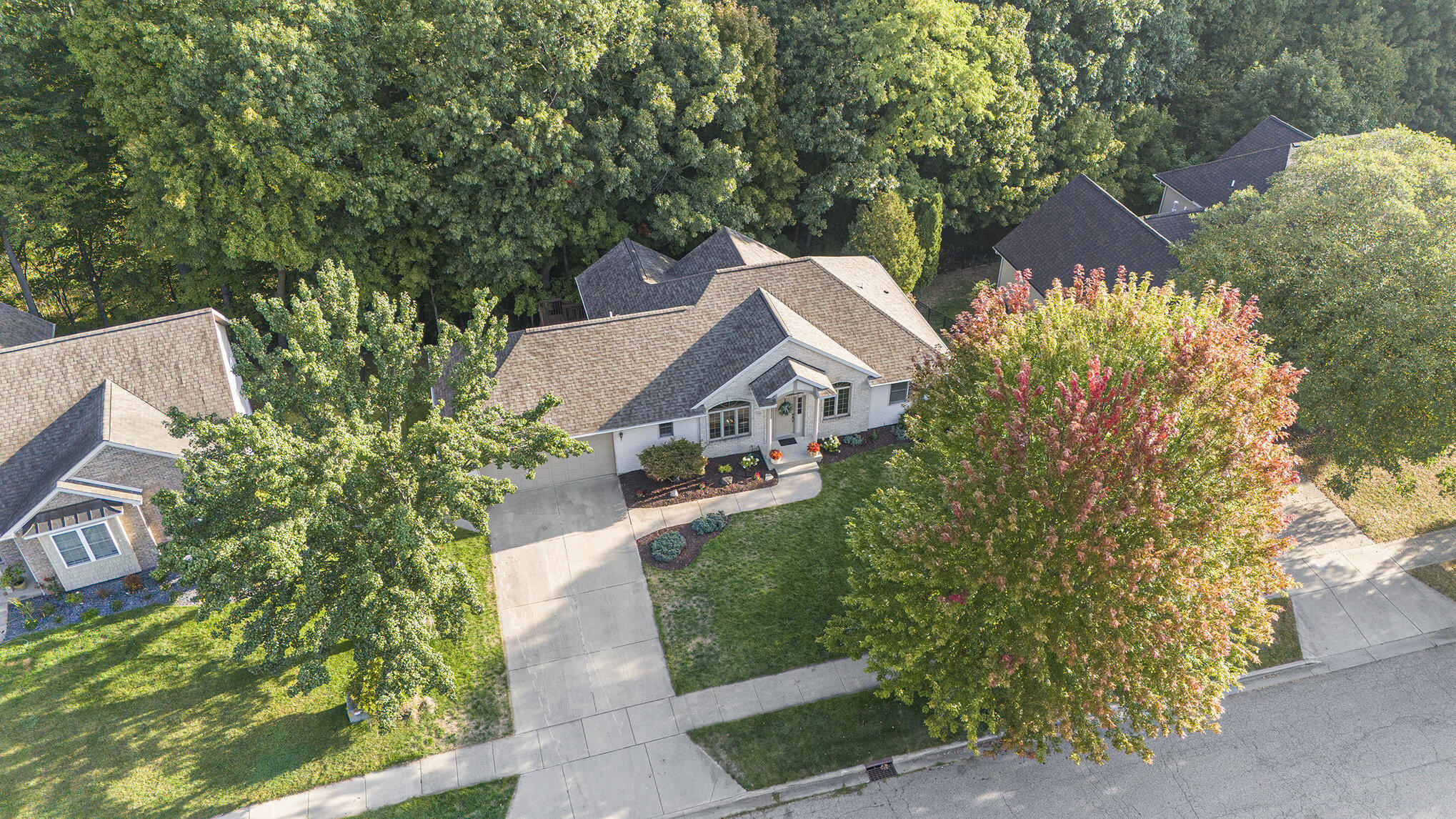 2343 Westwinde Drive NW Grand Rapids MI 49504