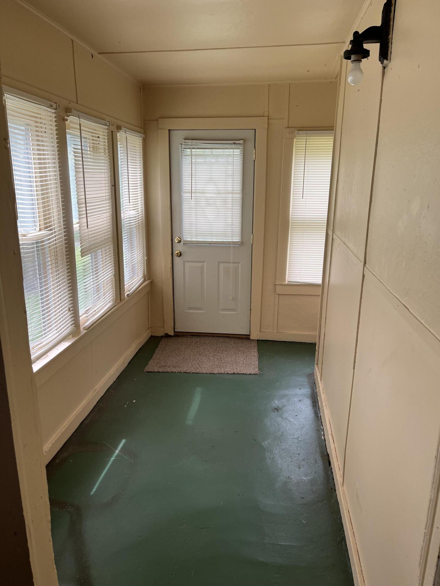 861 Paw Paw Avenue Benton Harbor MI 49022