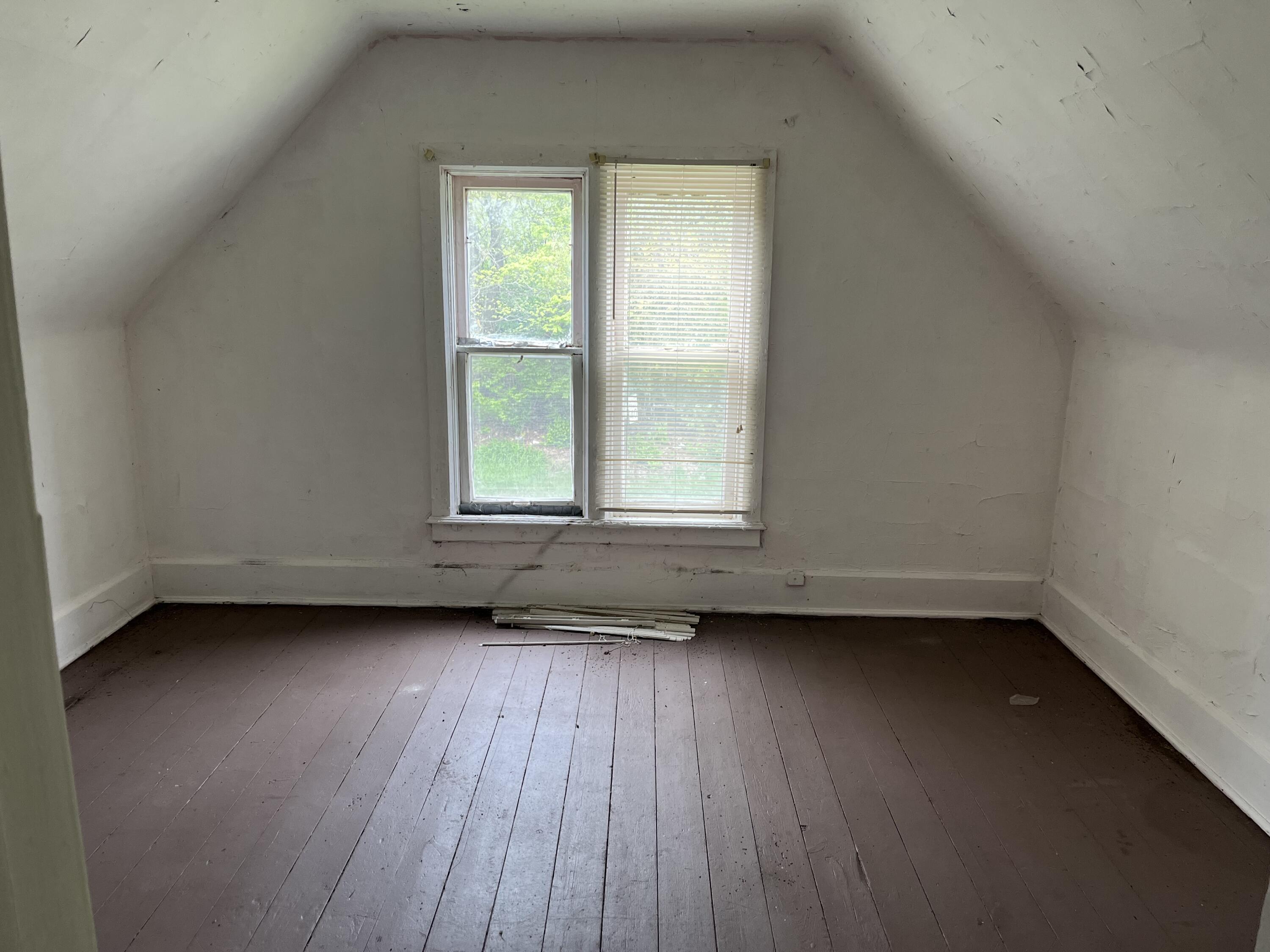 861 Paw Paw Avenue Benton Harbor MI 49022