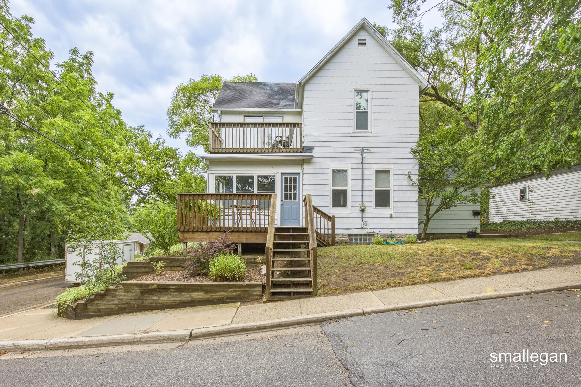 307 Florence Court NE Grand Rapids MI 49505
