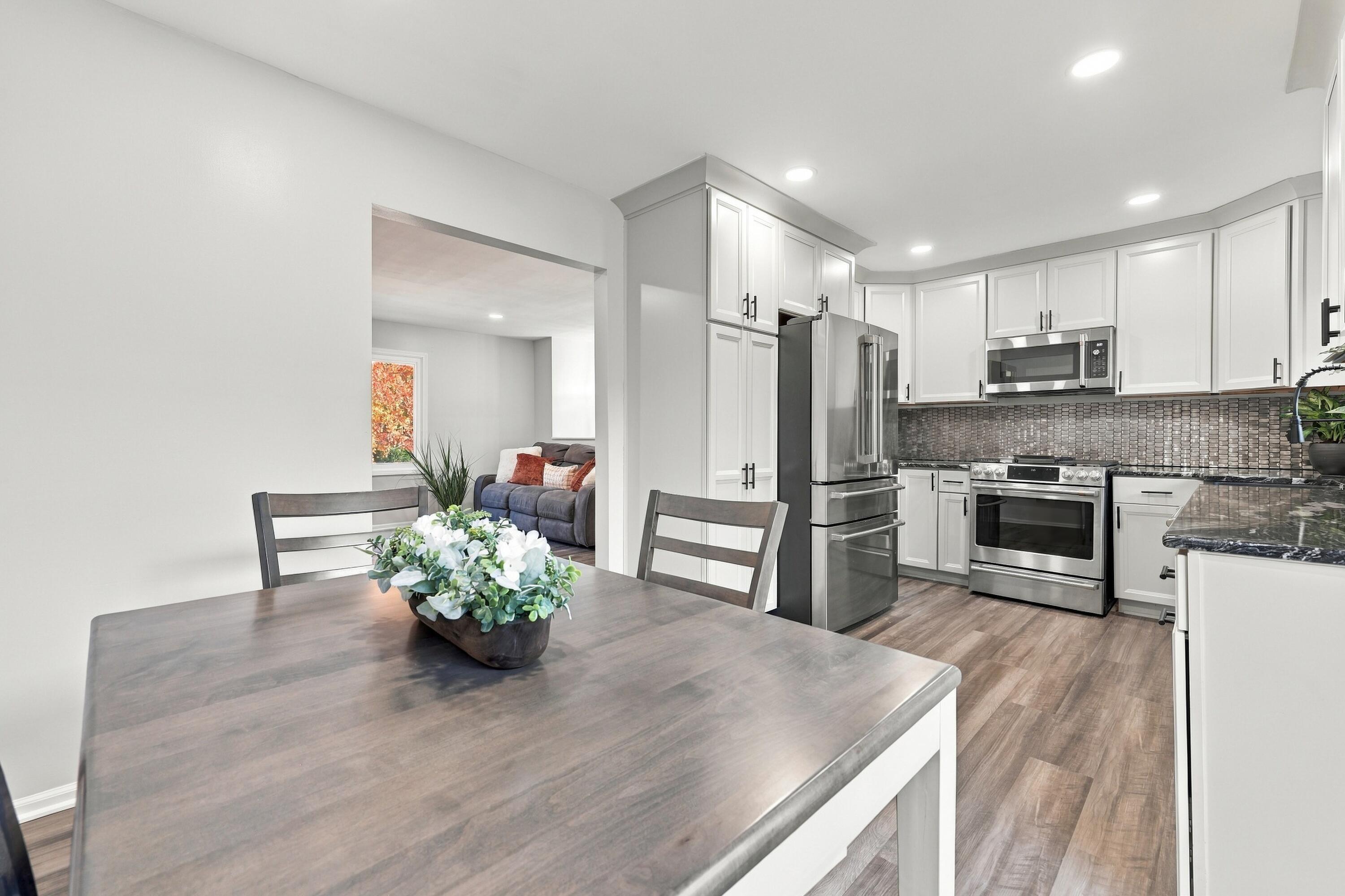 1165 Brownwood Avenue NW Grand Rapids MI 49504