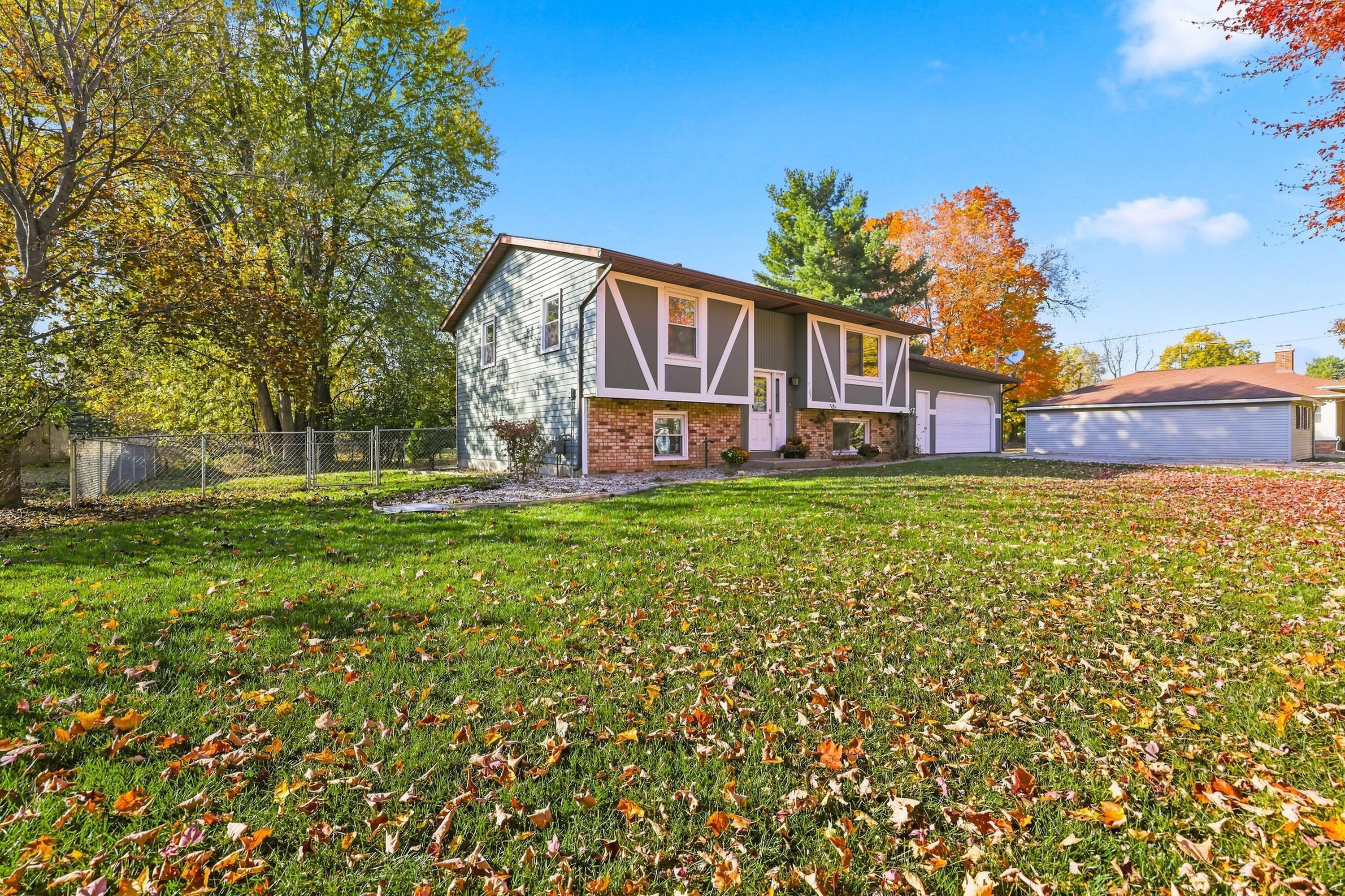 1165 Brownwood Avenue NW Grand Rapids MI 49504