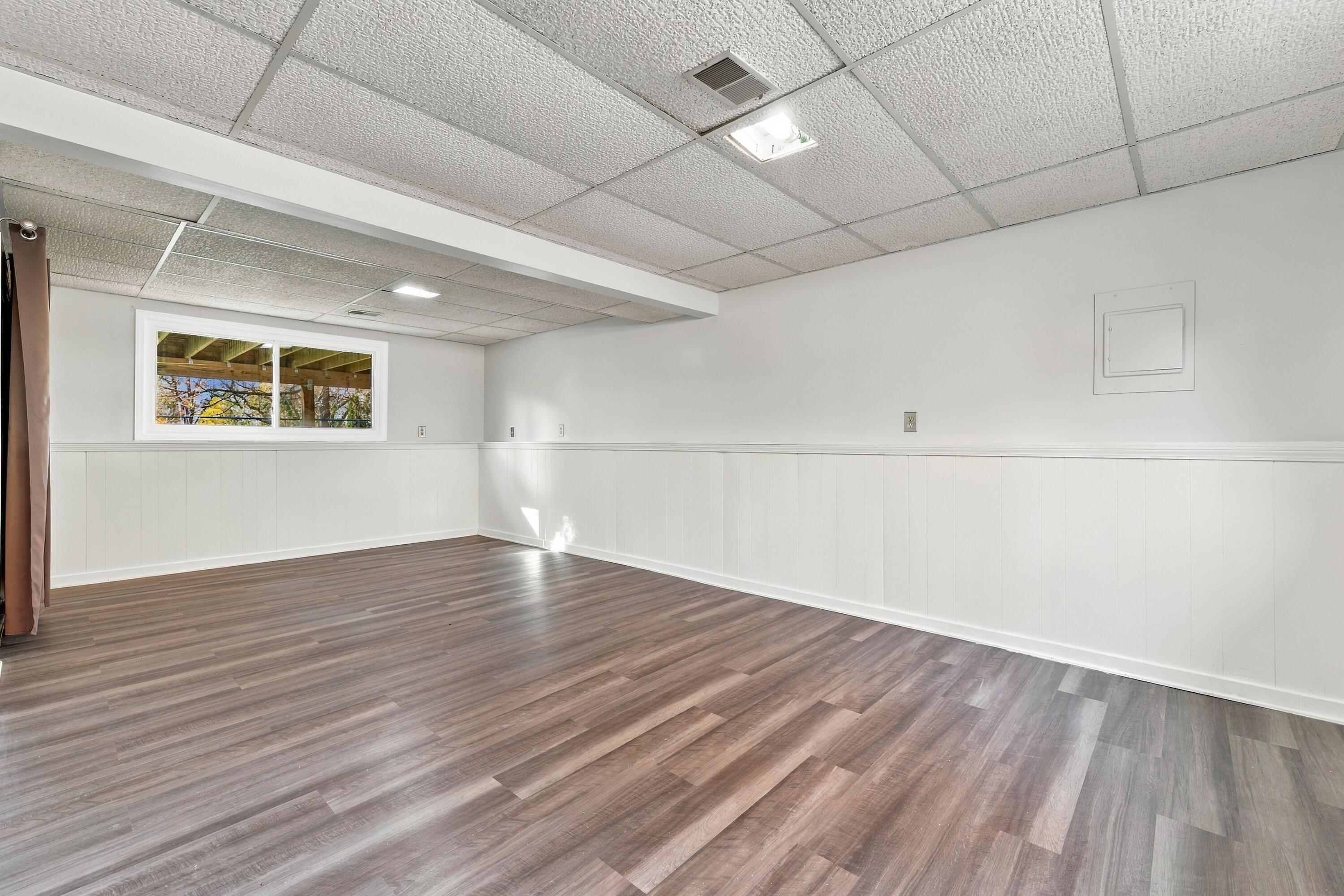 1165 Brownwood Avenue NW Grand Rapids MI 49504