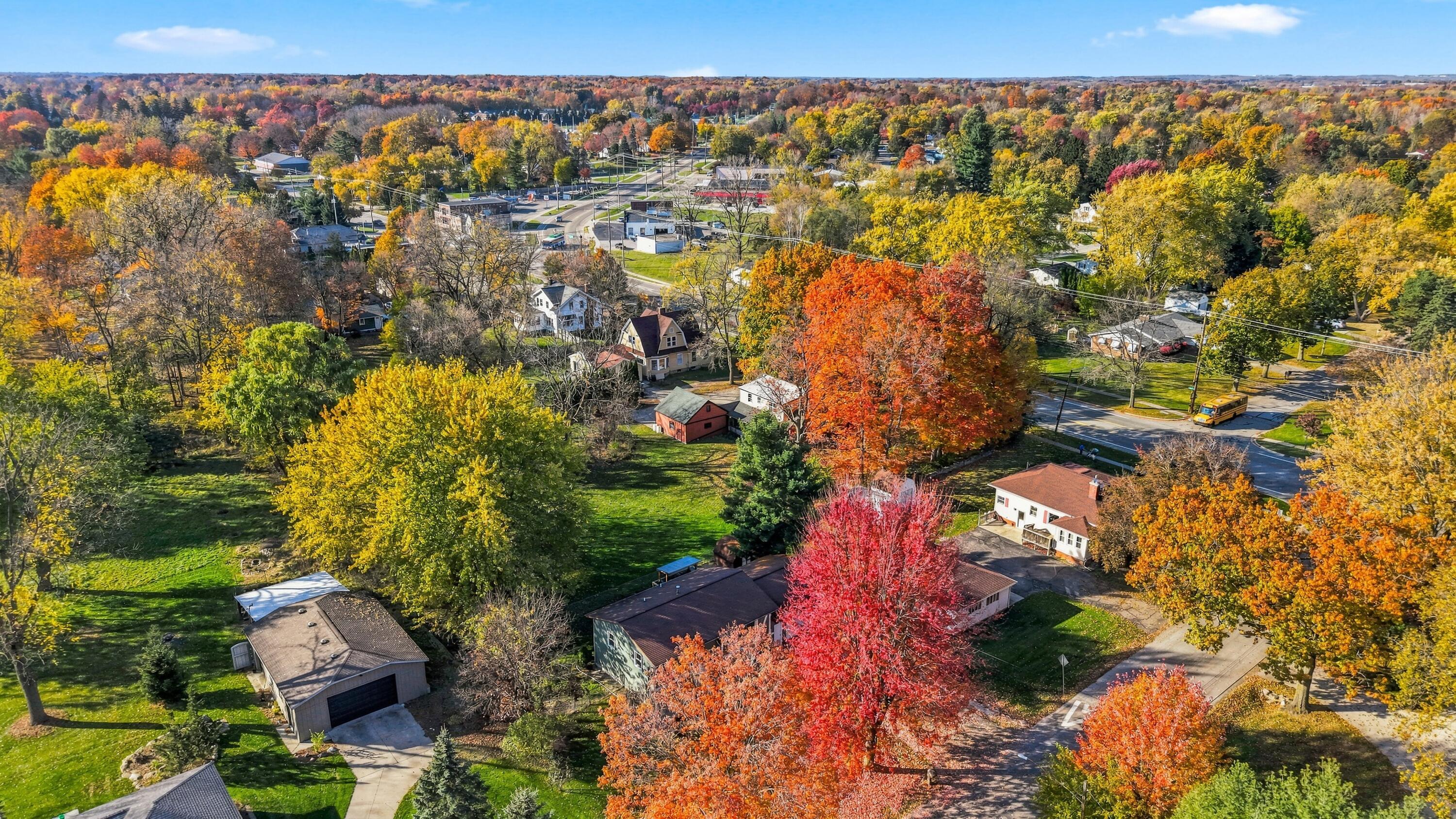 1165 Brownwood Avenue NW Grand Rapids MI 49504