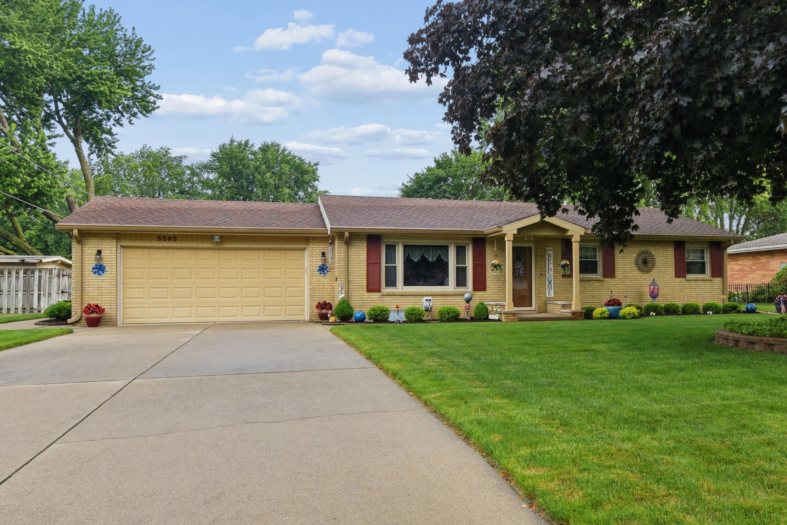5565 Mohican Drive Stevensville MI 49127