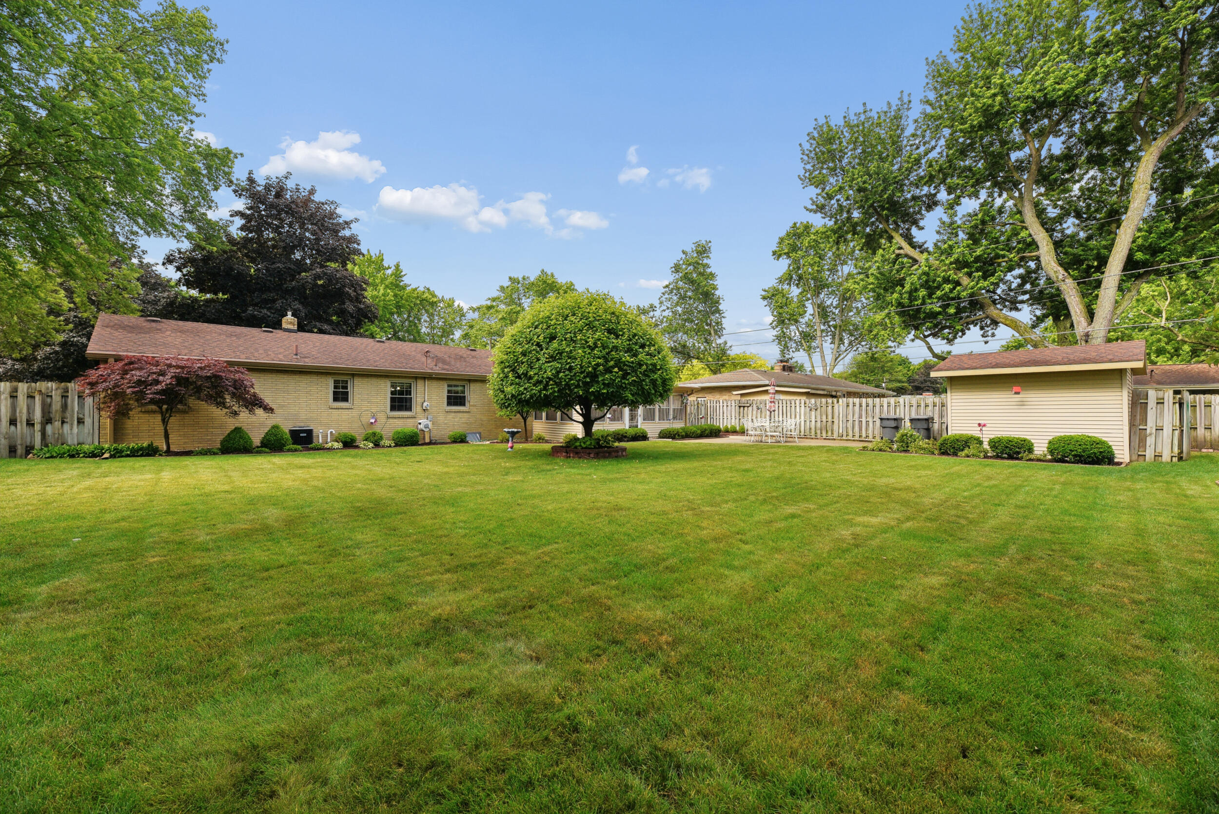 5565 Mohican Drive Stevensville MI 49127