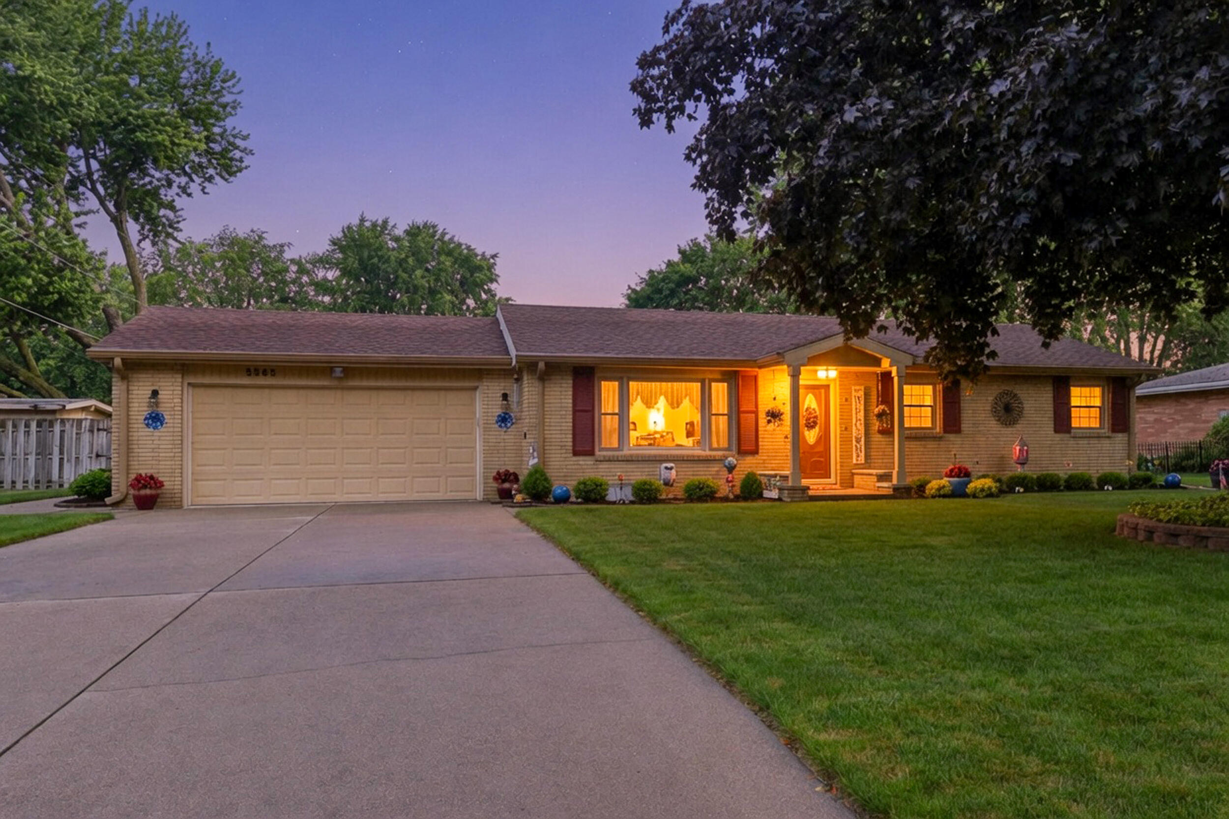 5565 Mohican Drive Stevensville MI 49127
