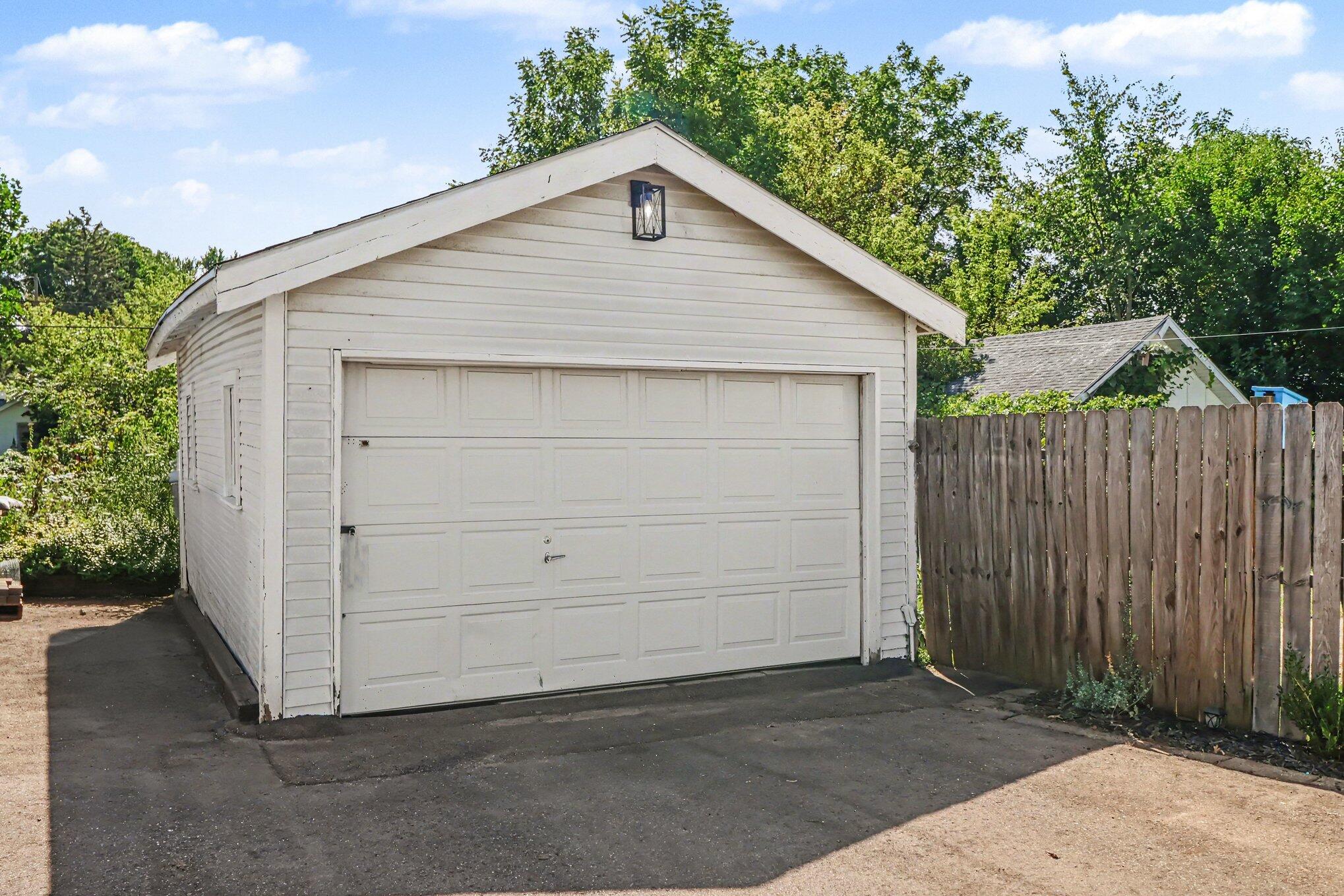 2223 Parkview Avenue Kalamazoo MI 49008