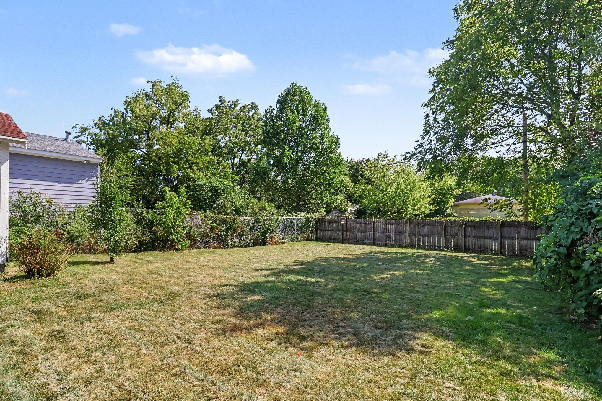 2223 Parkview Avenue Kalamazoo MI 49008