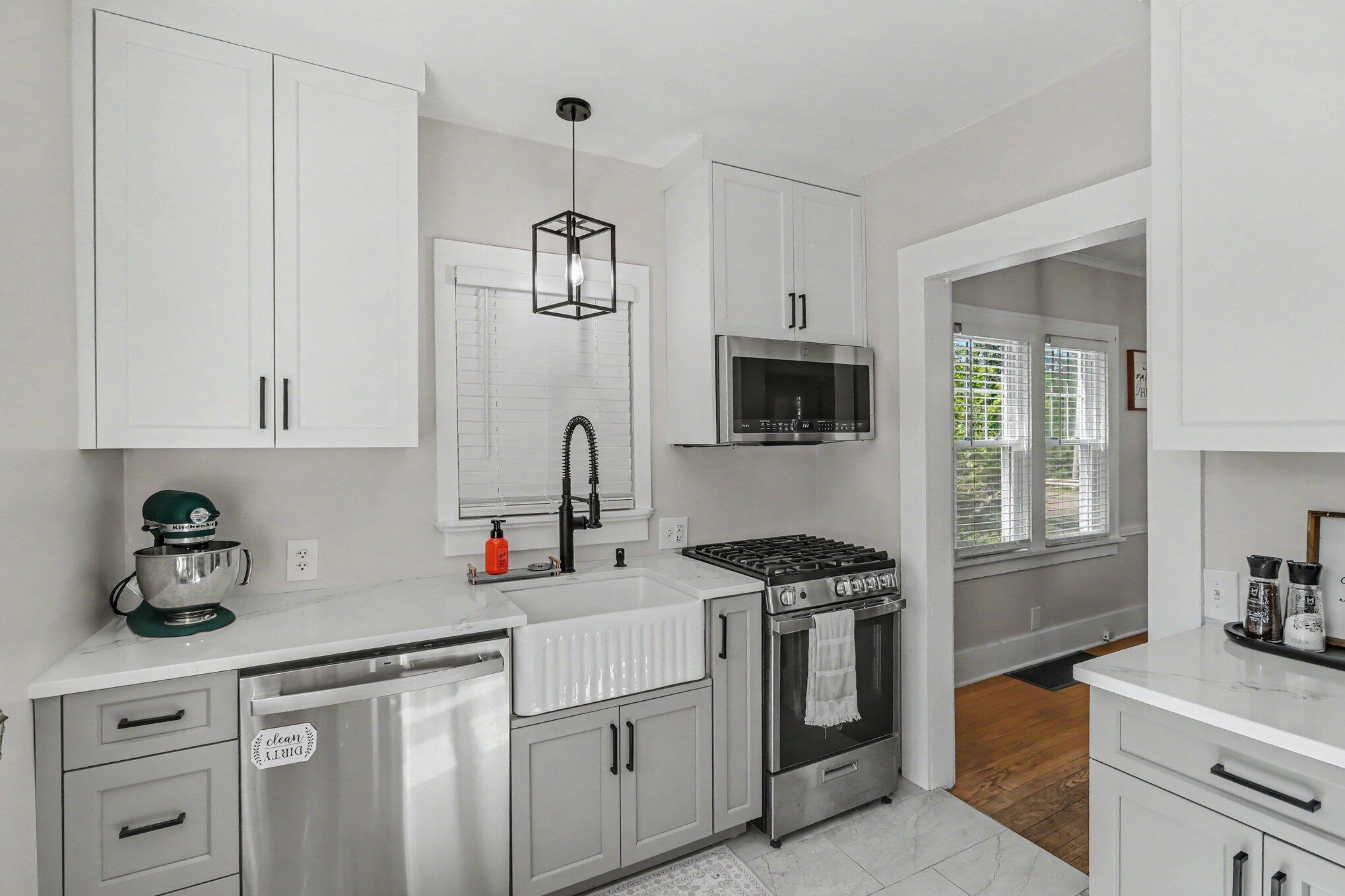 2223 Parkview Avenue Kalamazoo MI 49008