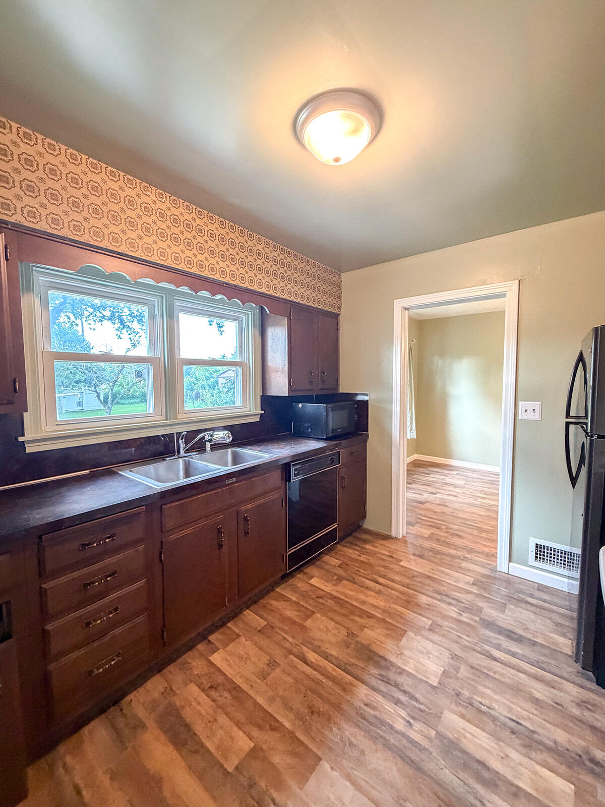114 E Southeastern Avenue E Galien MI 49113