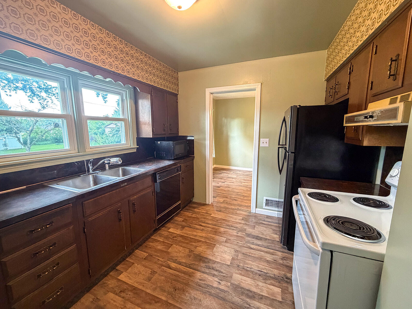 114 E Southeastern Avenue E Galien MI 49113