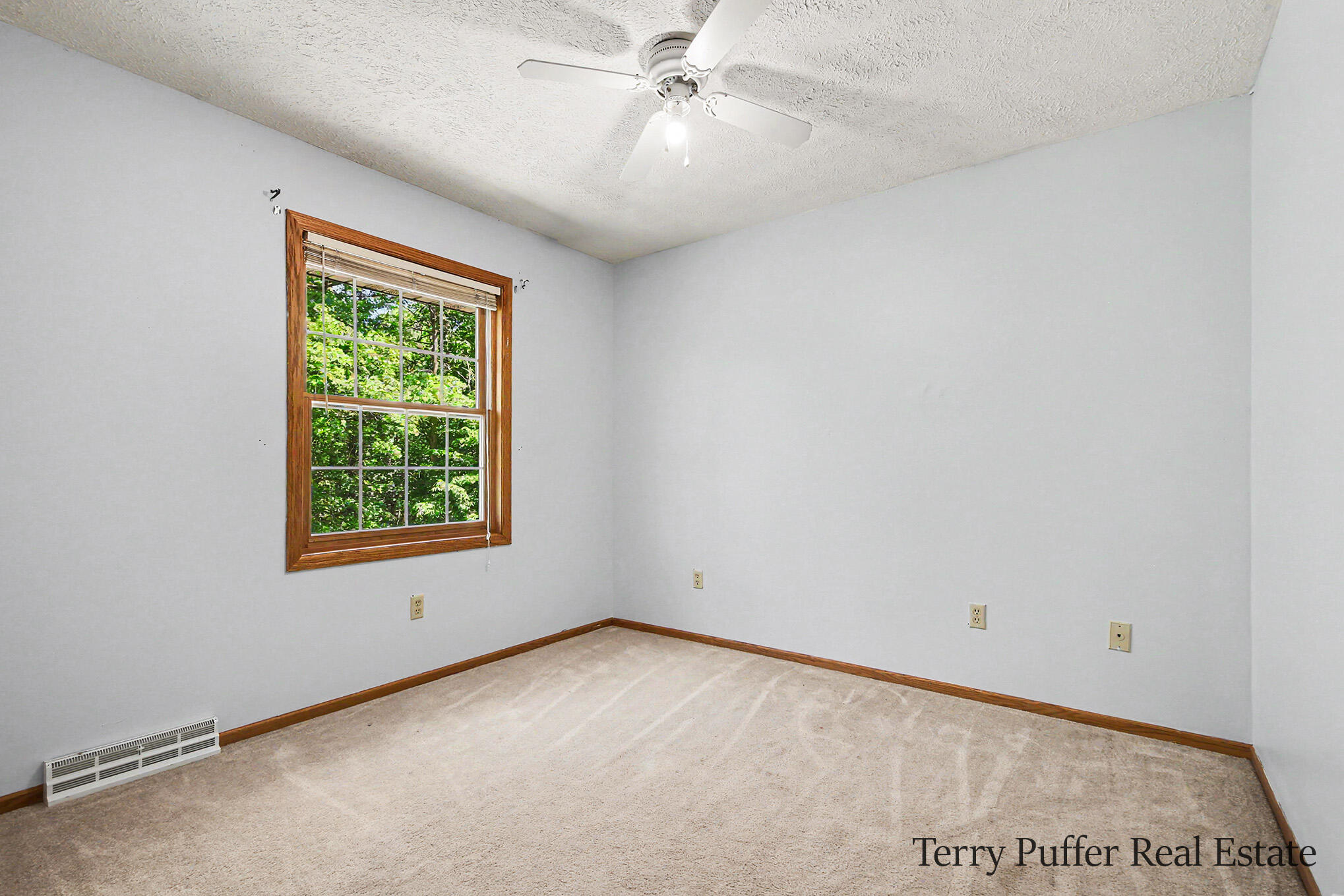 12080 Pine Cone Drive NE Rockford MI 49341