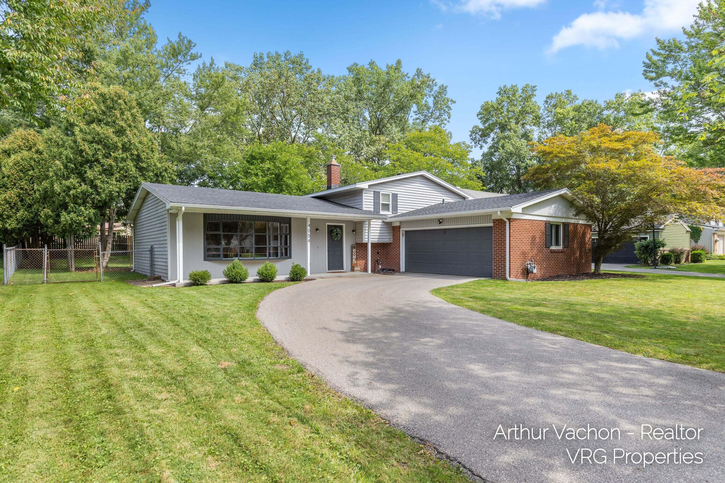 4054 Weymouth Drive SE Grand Rapids MI 49508