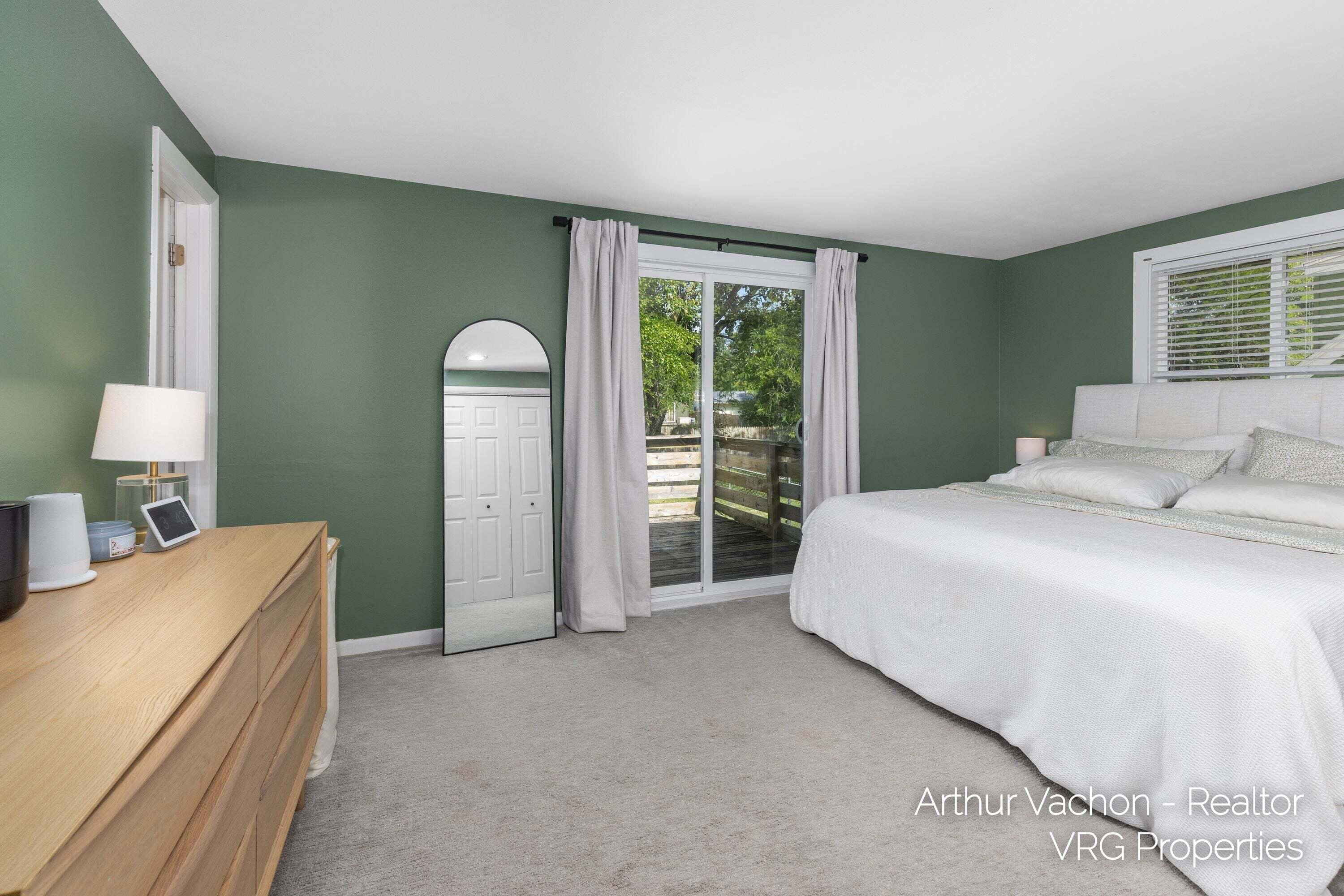 4054 Weymouth Drive SE Grand Rapids MI 49508