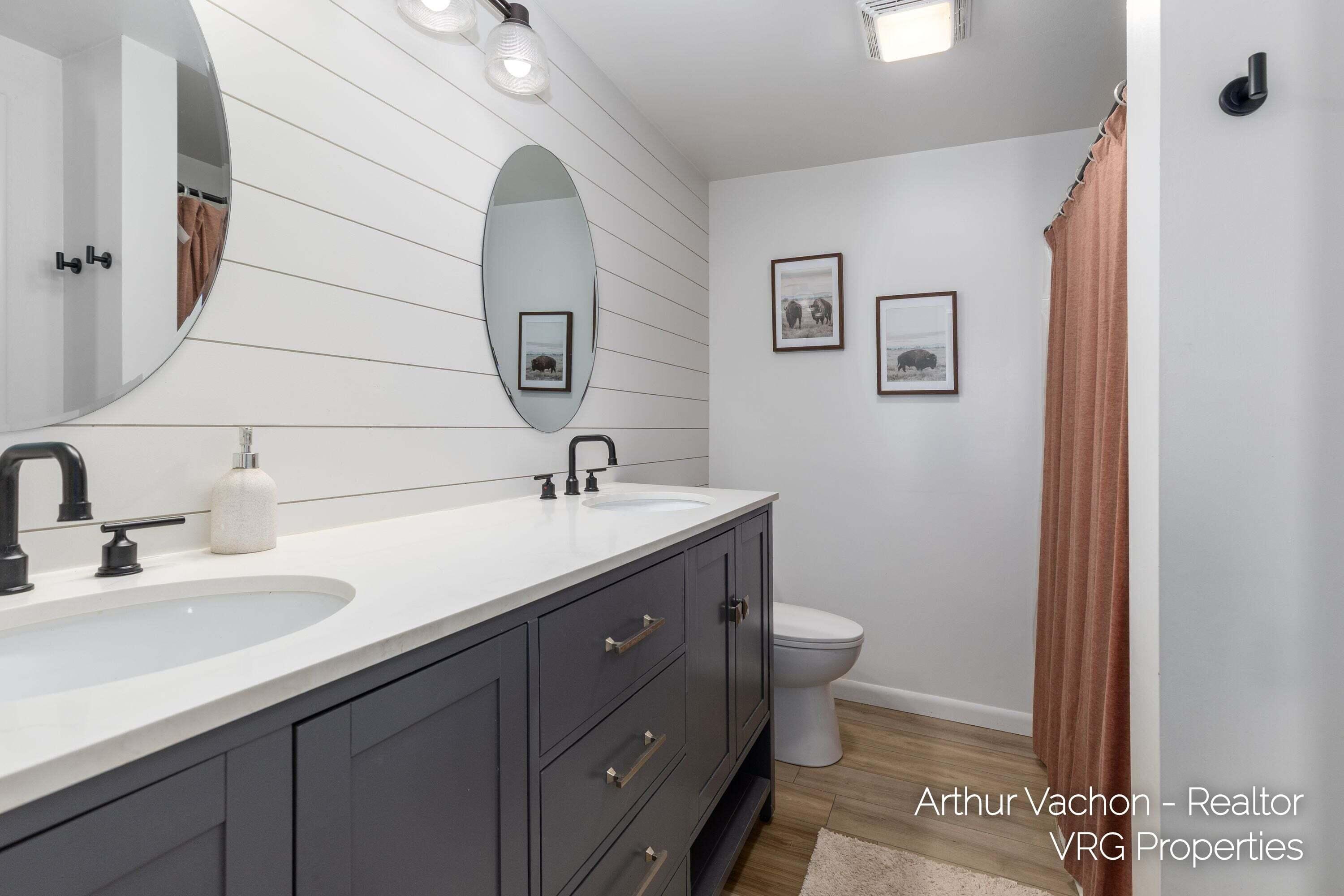 4054 Weymouth Drive SE Grand Rapids MI 49508