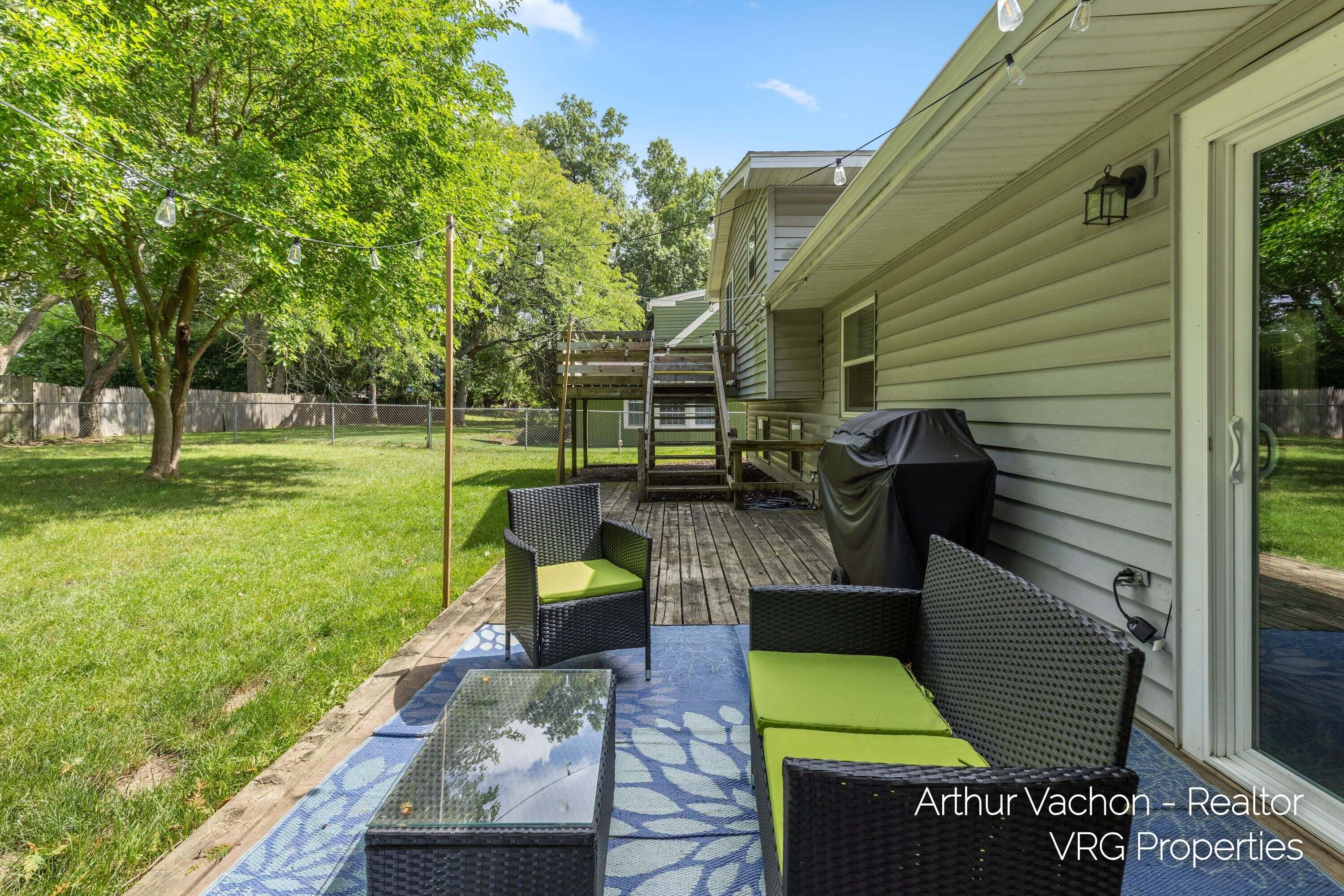 4054 Weymouth Drive SE Grand Rapids MI 49508