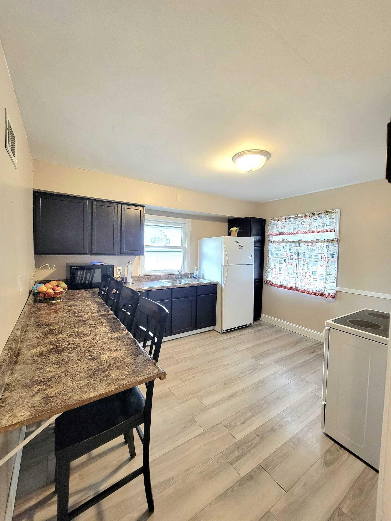 332 W 18th Street Holland MI 49423