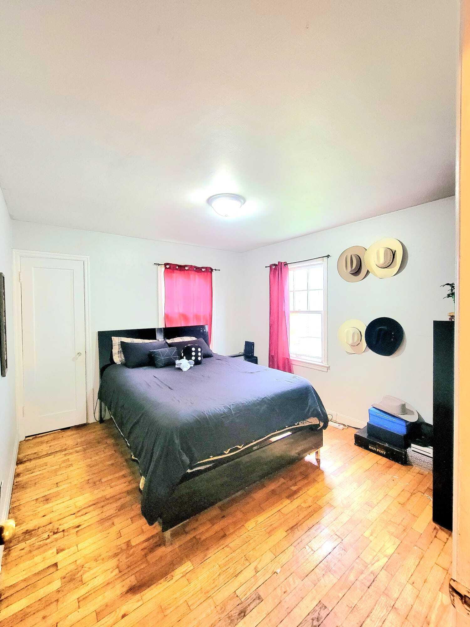 332 W 18th Street Holland MI 49423