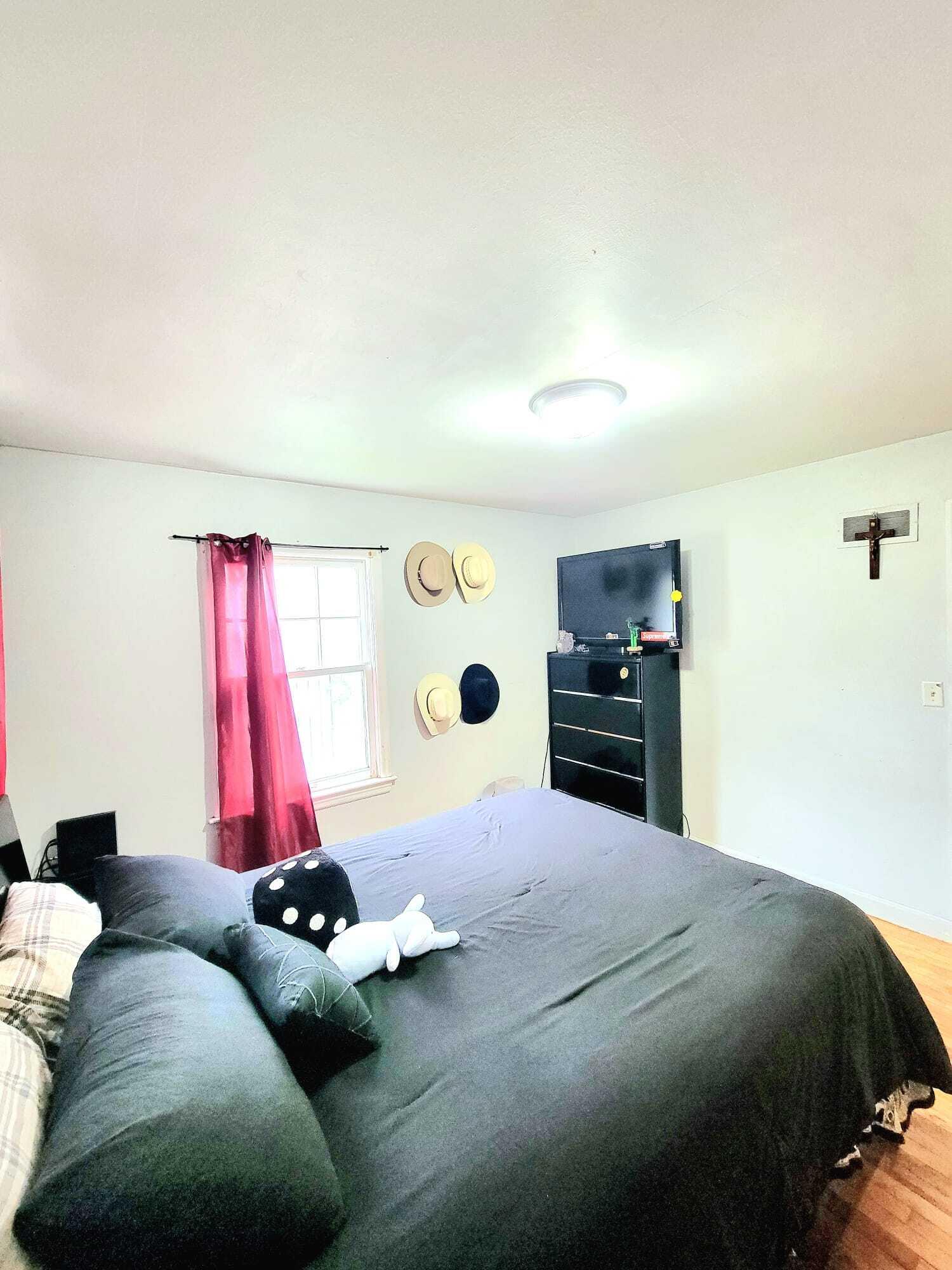 332 W 18th Street Holland MI 49423