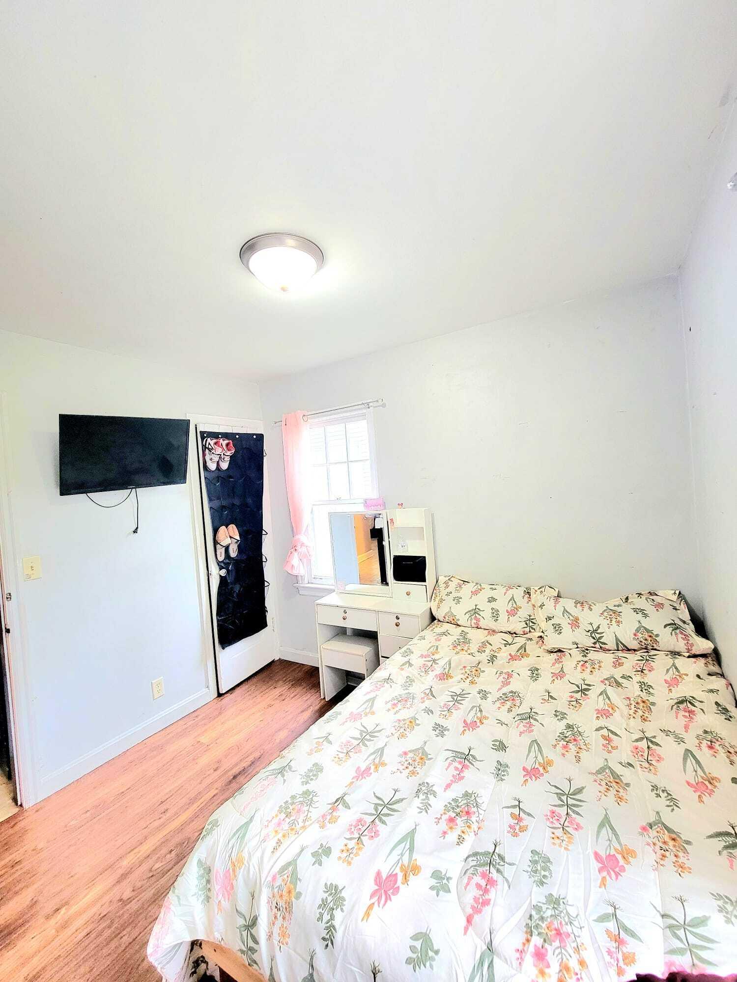 332 W 18th Street Holland MI 49423