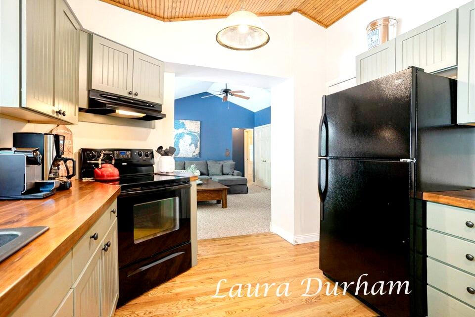 6533 Clearbrook Drive Saugatuck MI 49453