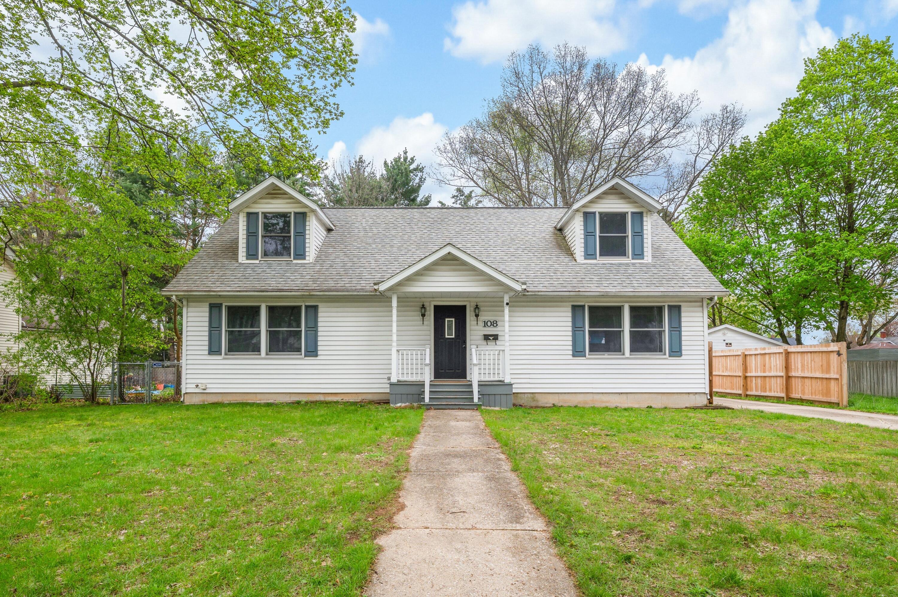 108 N Cayuga Street Buchanan MI 49107