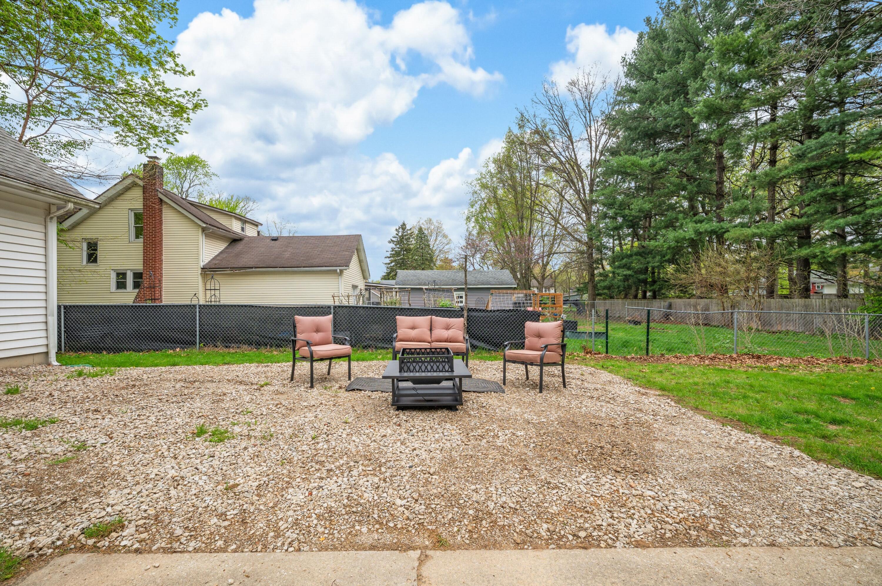 108 N Cayuga Street Buchanan MI 49107