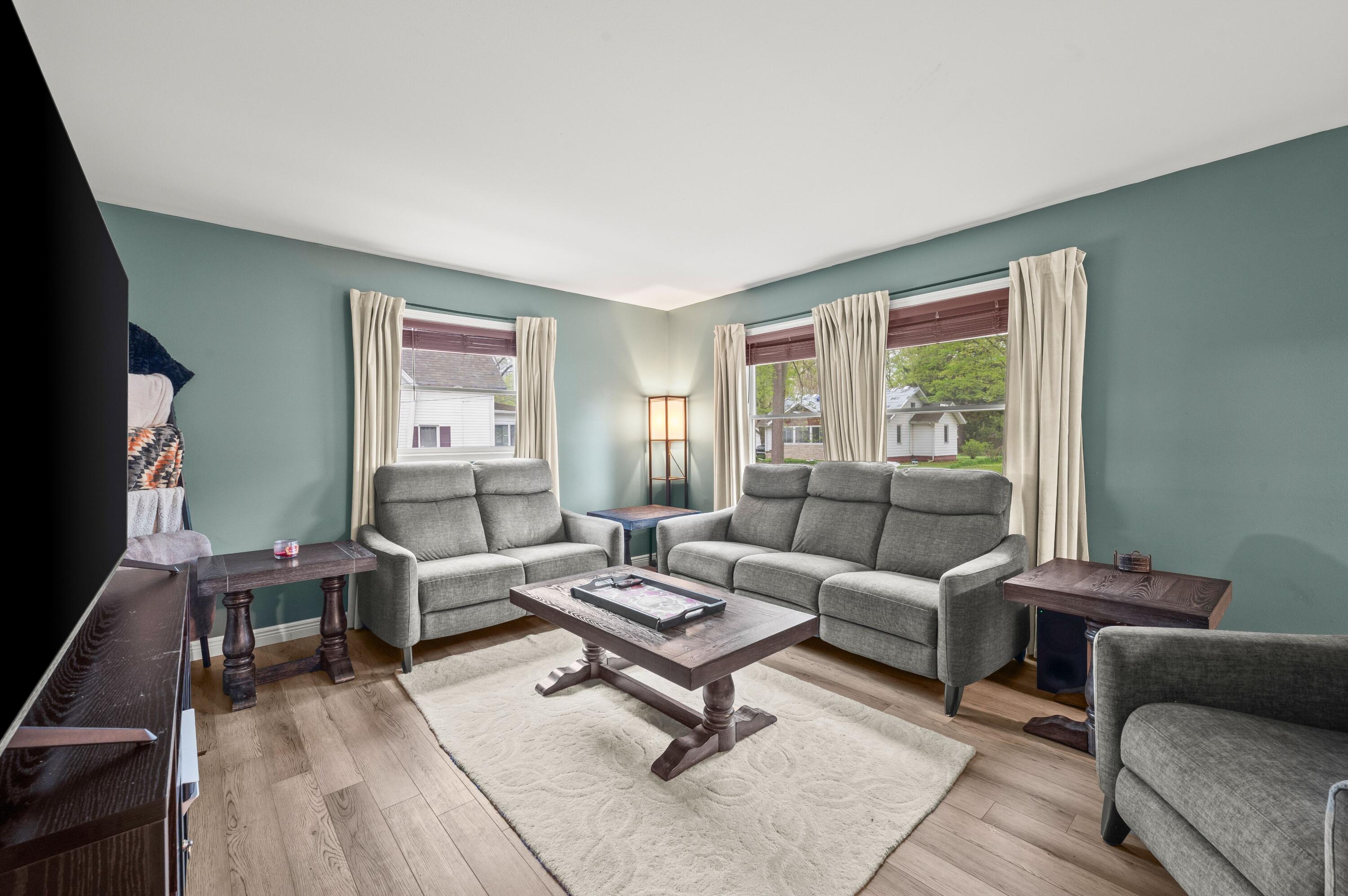 108 N Cayuga Street Buchanan MI 49107